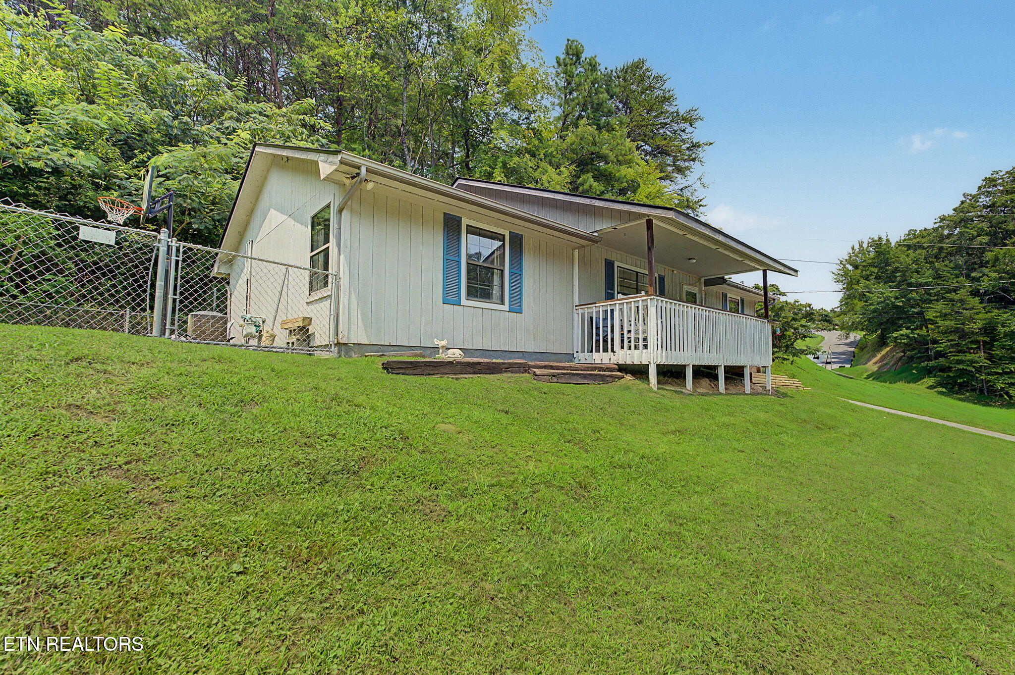 524 Pine Mountain Road Pigeon Forge TN 37863