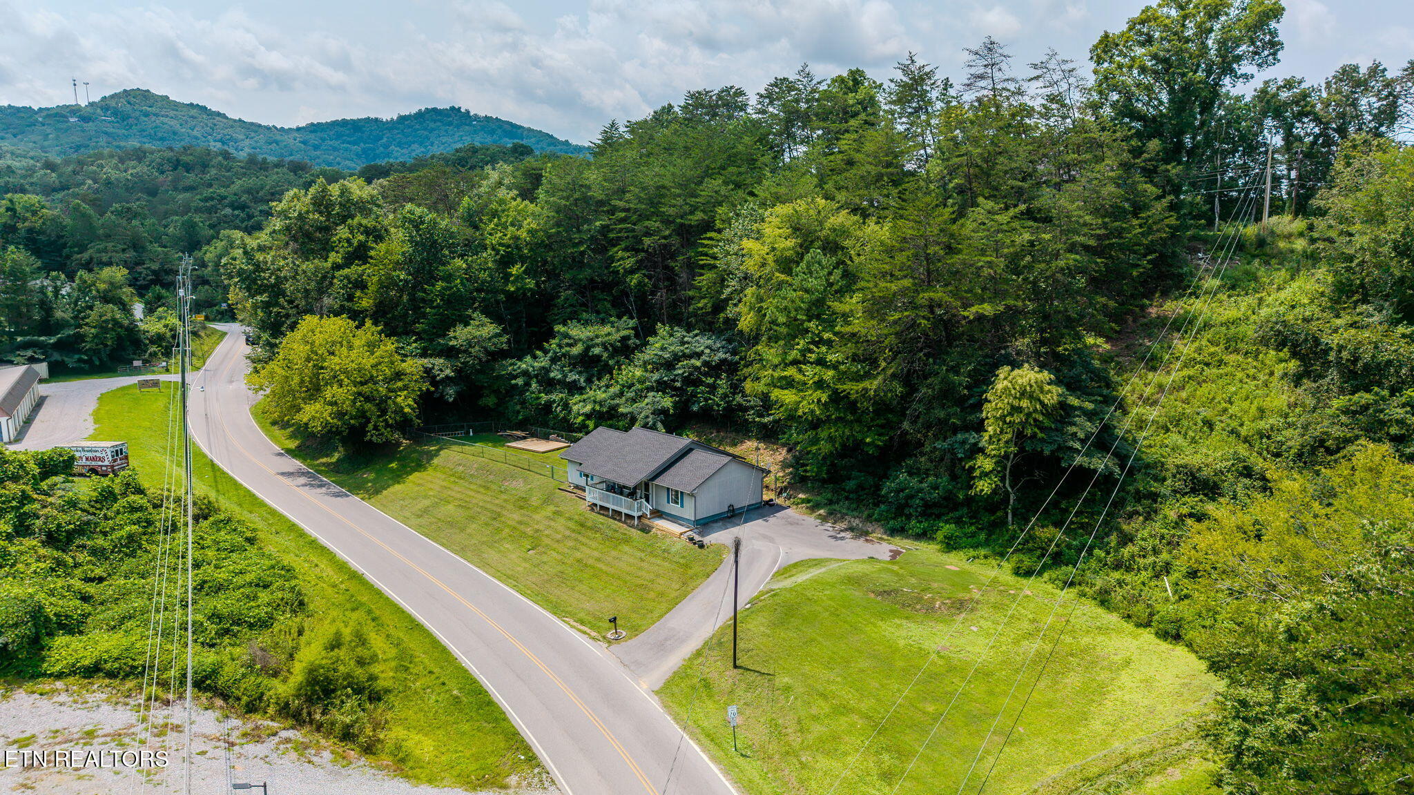 524 Pine Mountain Road Pigeon Forge TN 37863