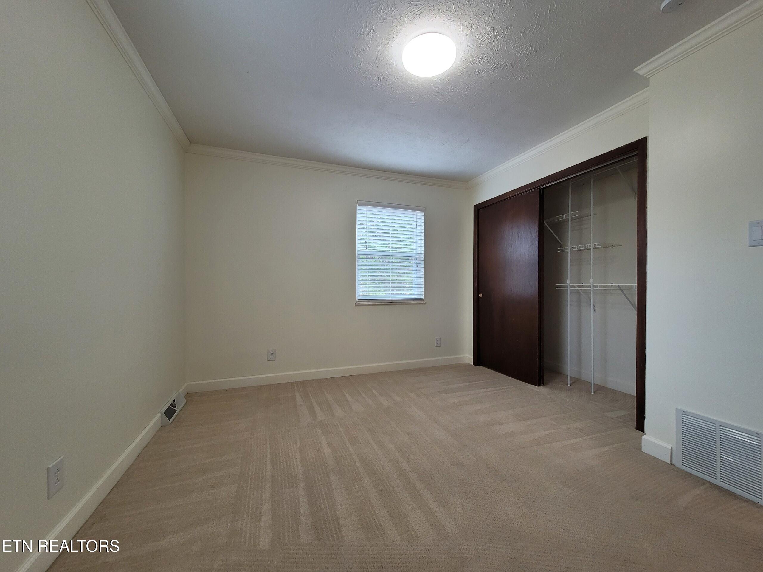 18 Moore Lane Oak Ridge TN 37830