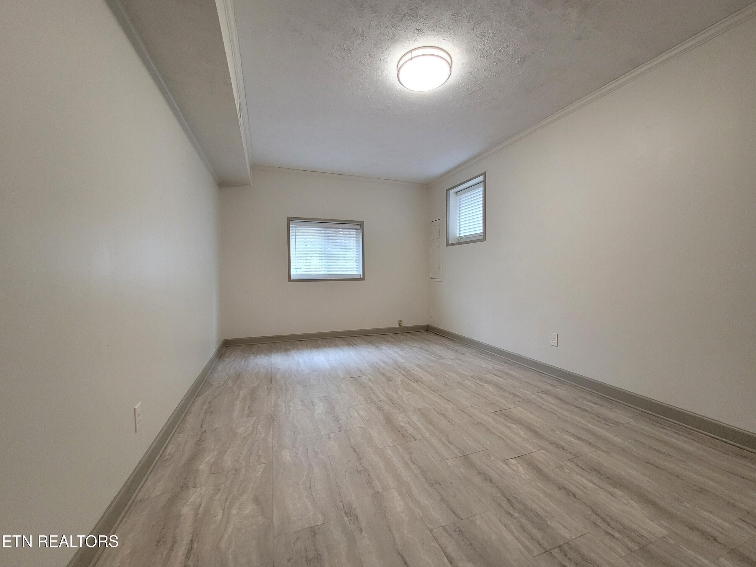 18 Moore Lane Oak Ridge TN 37830