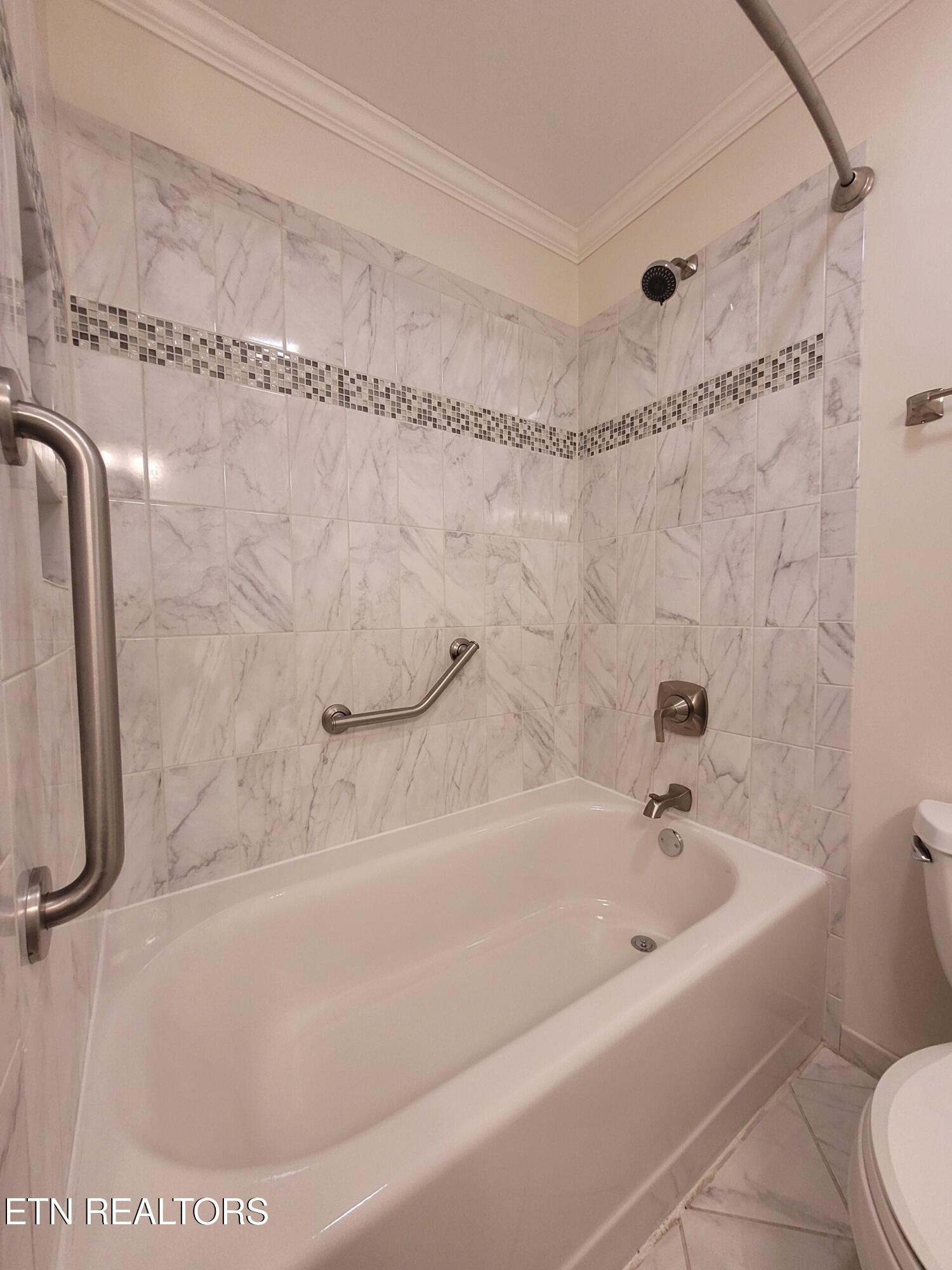 18 Moore Lane Oak Ridge TN 37830