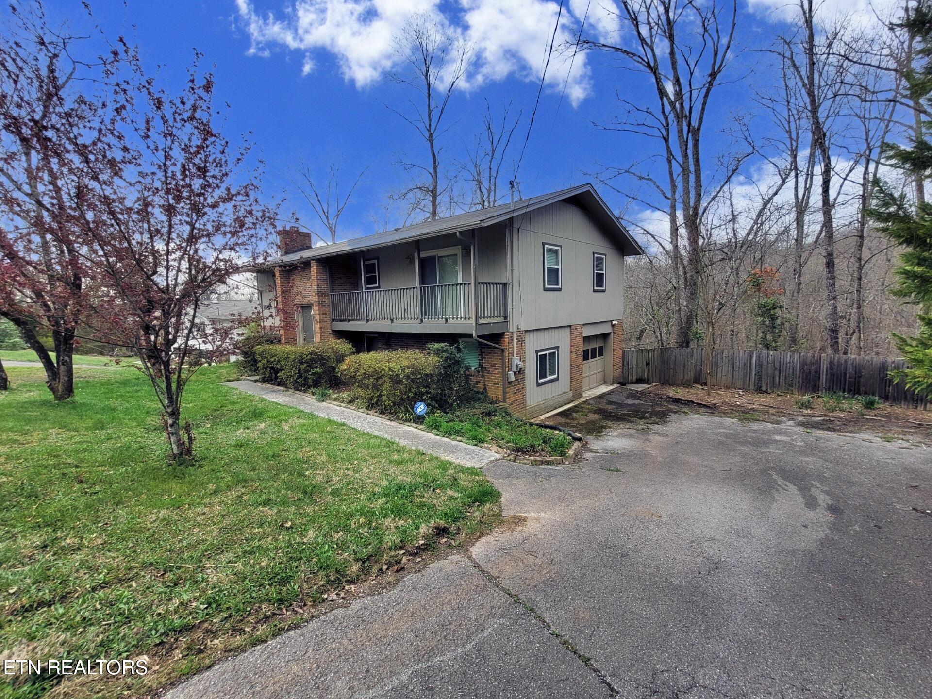 18 Moore Lane Oak Ridge TN 37830