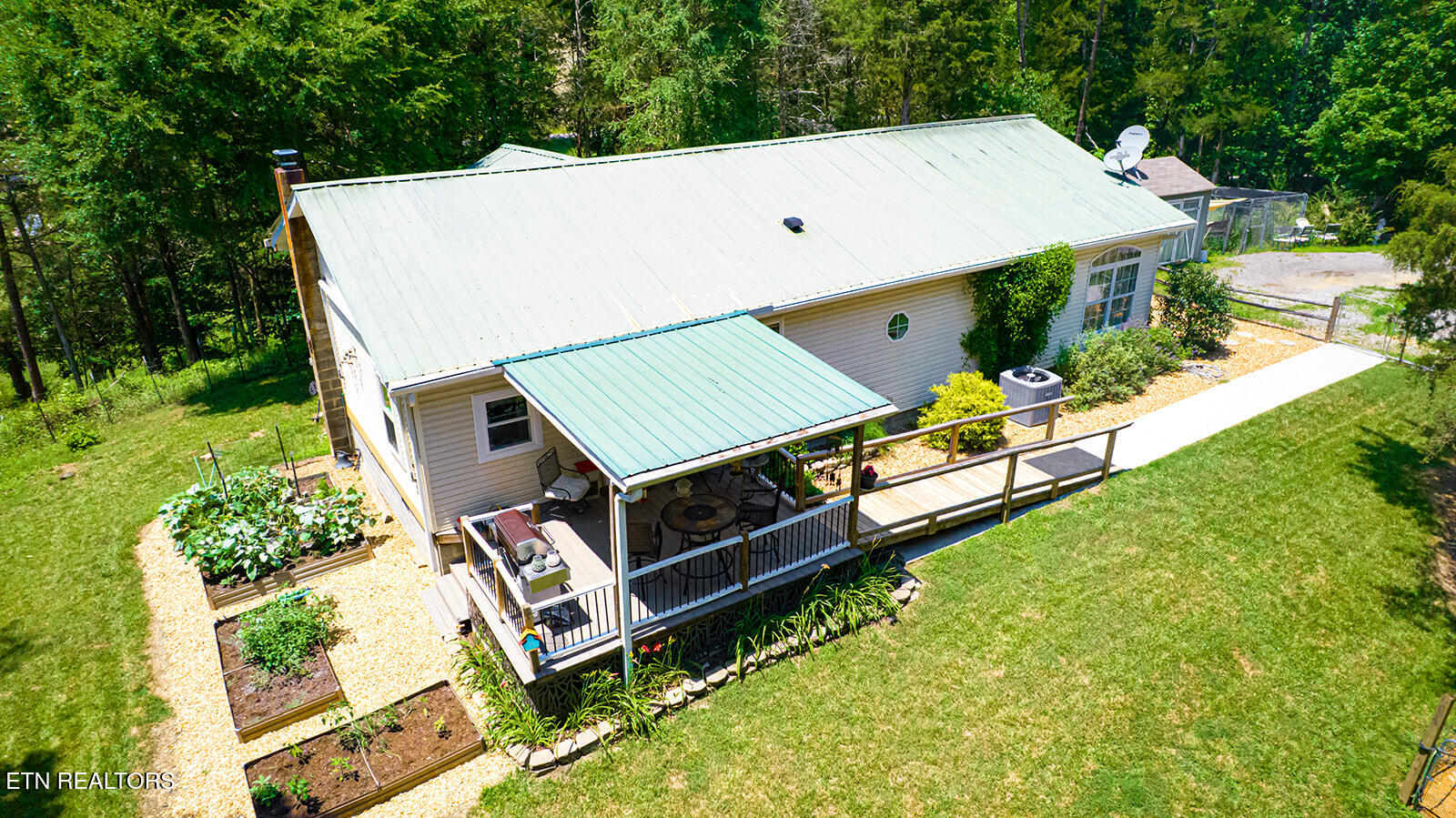 467 Sleepy Valley Road Madisonville TN 37354