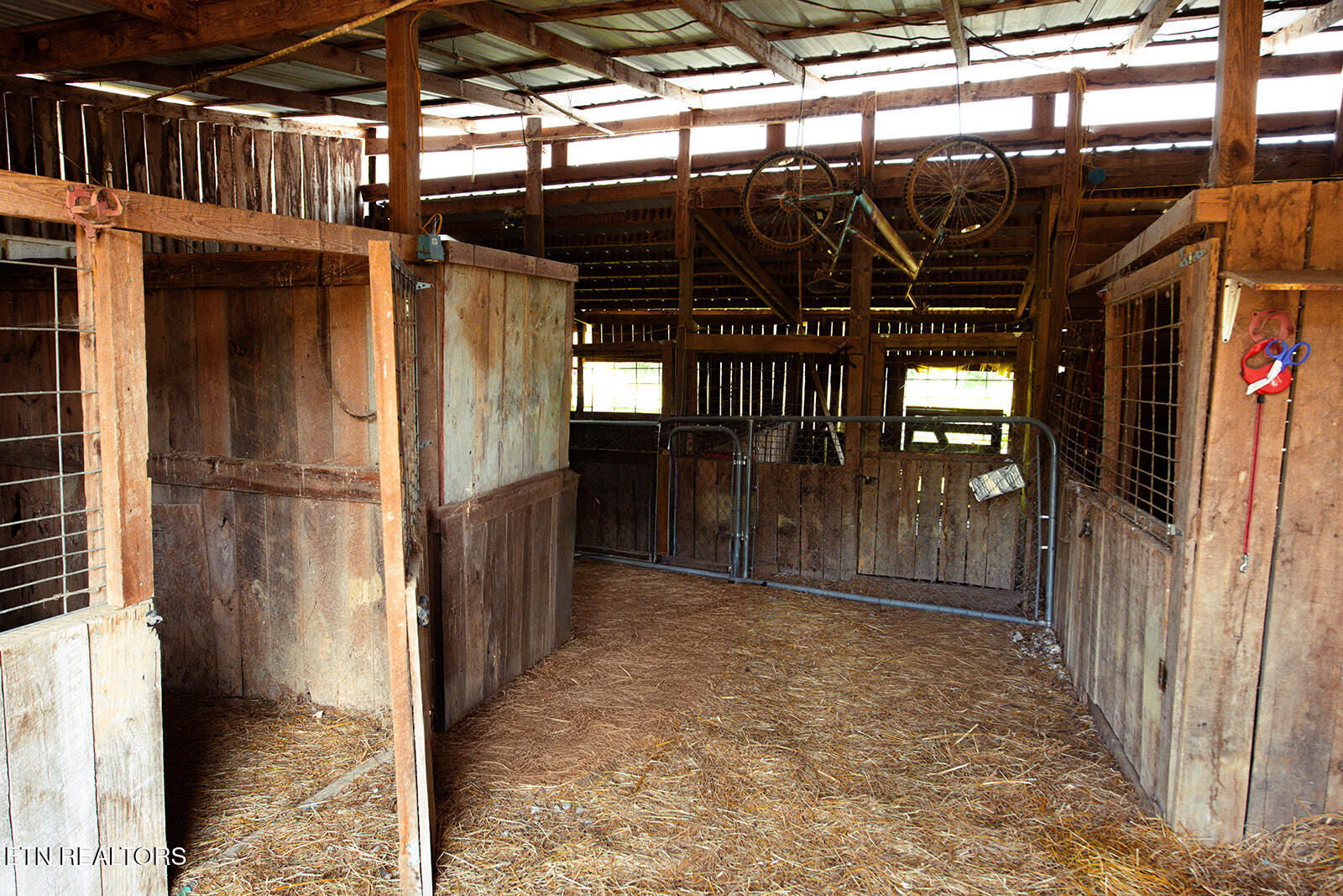 467 Sleepy Valley Road Madisonville TN 37354