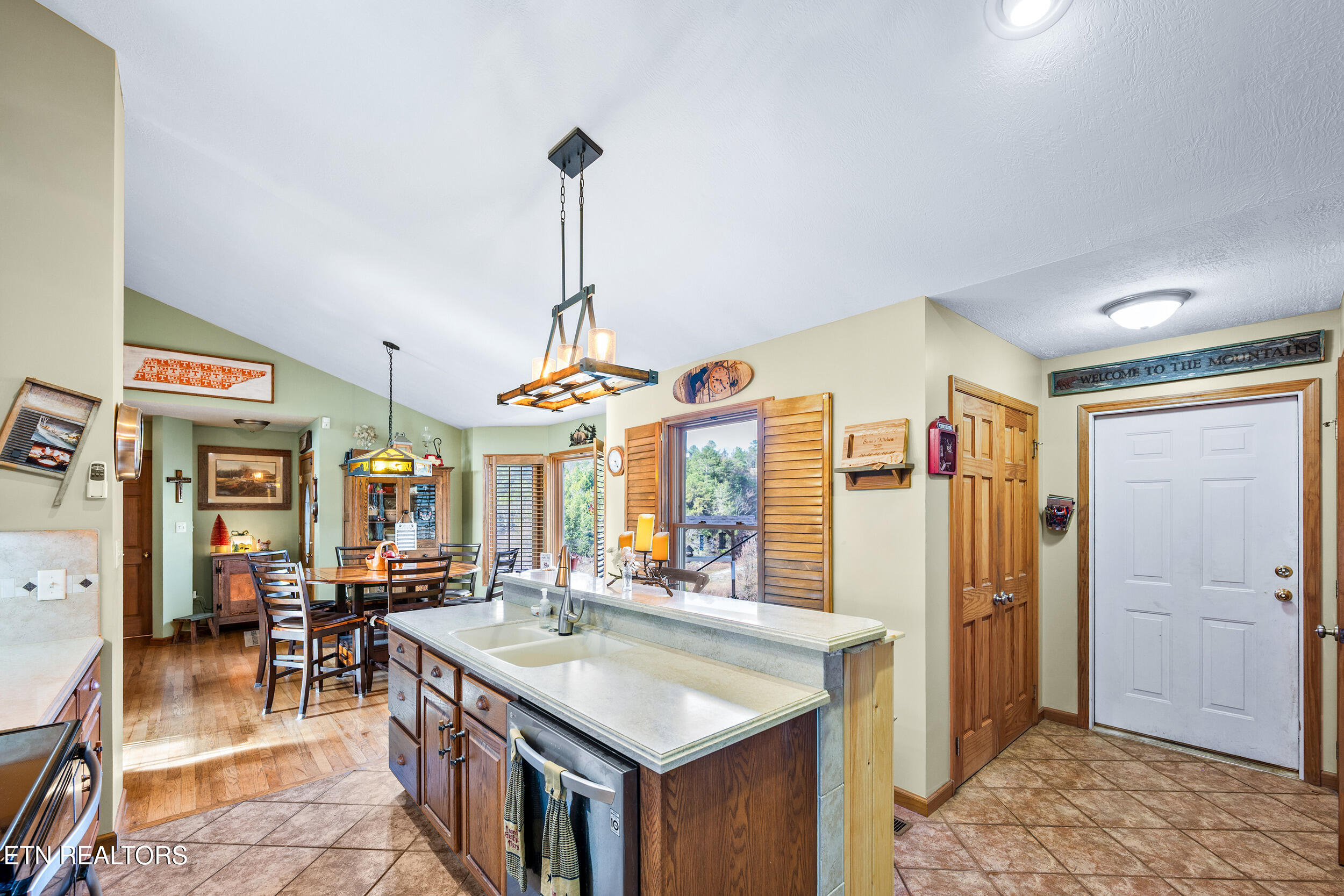 1728 Morning View Lane Sevierville TN 37876