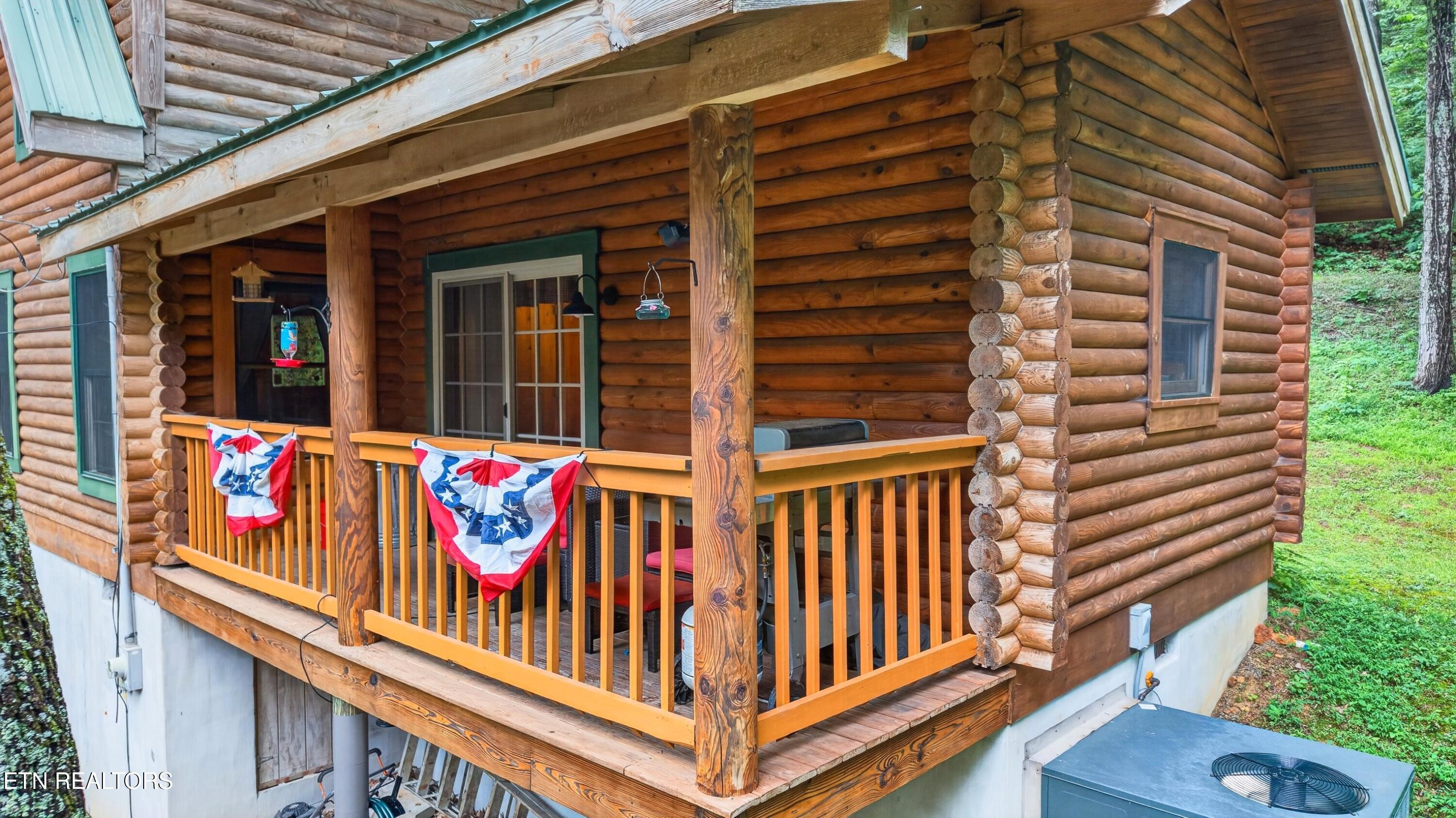 2104 Reid Lane Pigeon Forge TN 37876