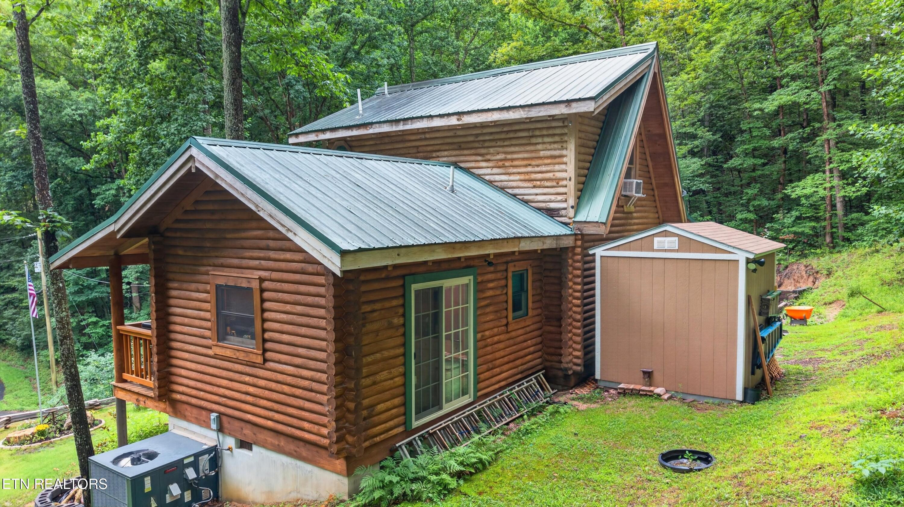 2104 Reid Lane Pigeon Forge TN 37876