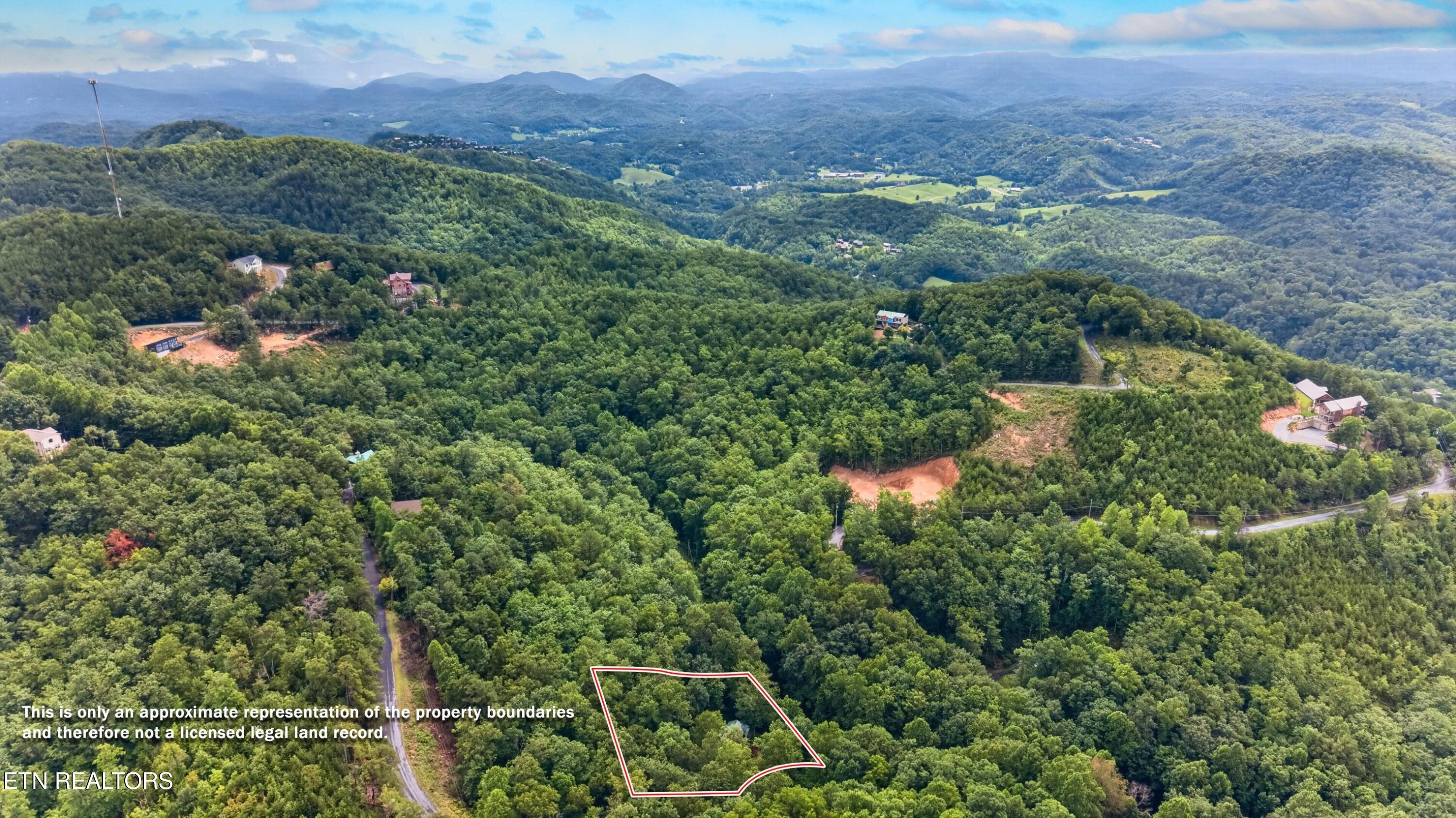 2104 Reid Lane Pigeon Forge TN 37876