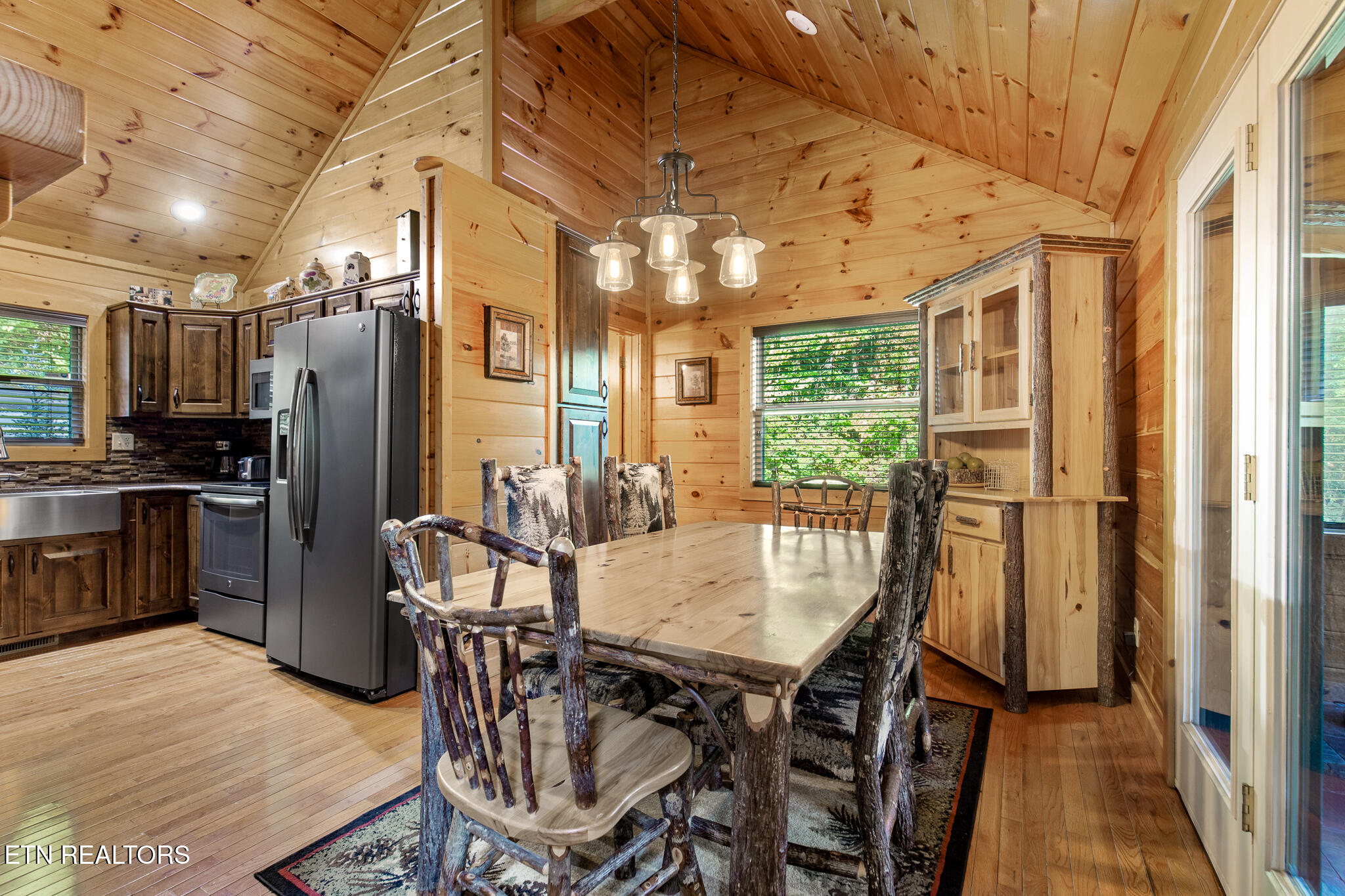 2471 Cove Mountain Lane Sevierville TN 37862