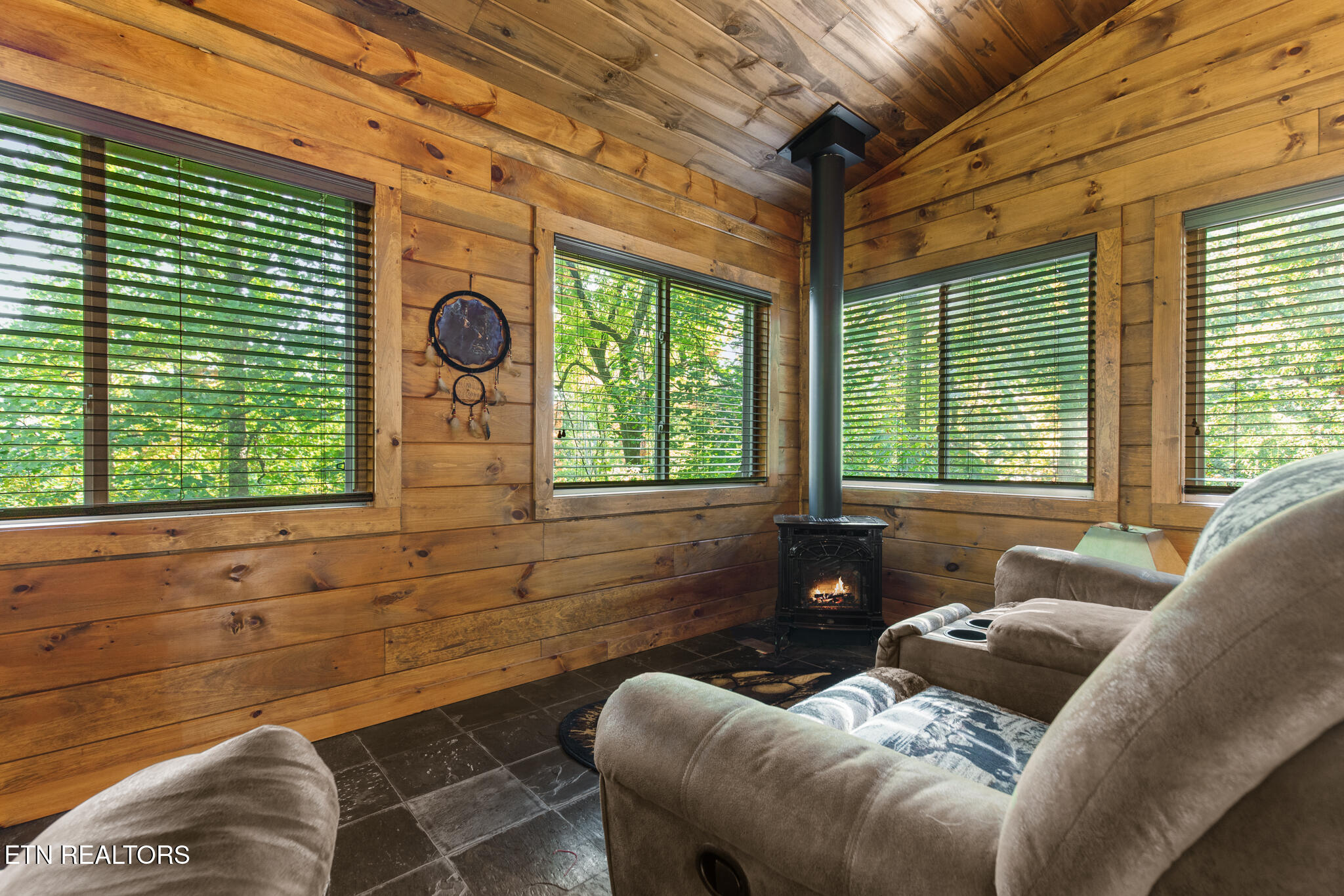 2471 Cove Mountain Lane Sevierville TN 37862