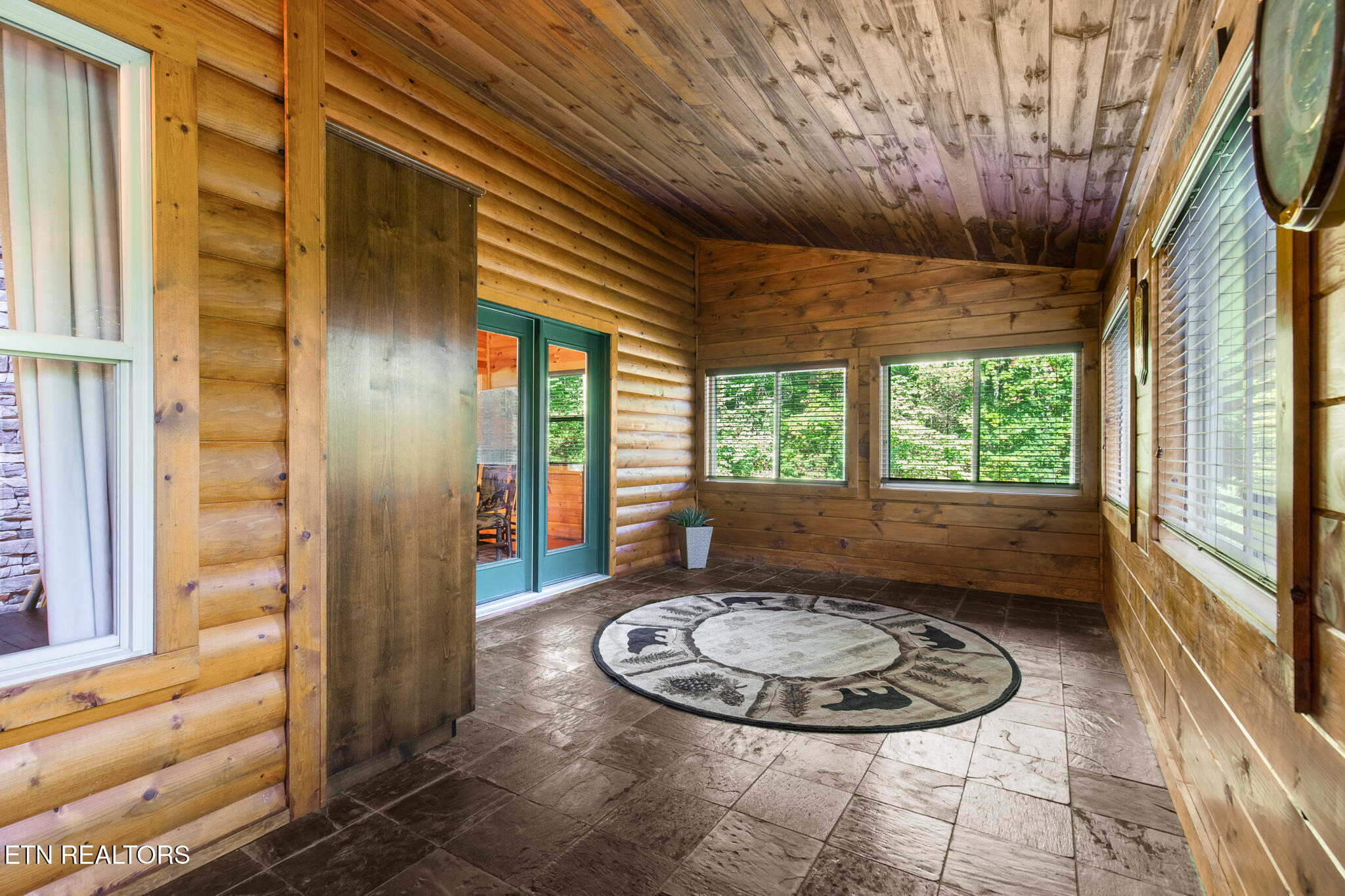 2471 Cove Mountain Lane Sevierville TN 37862