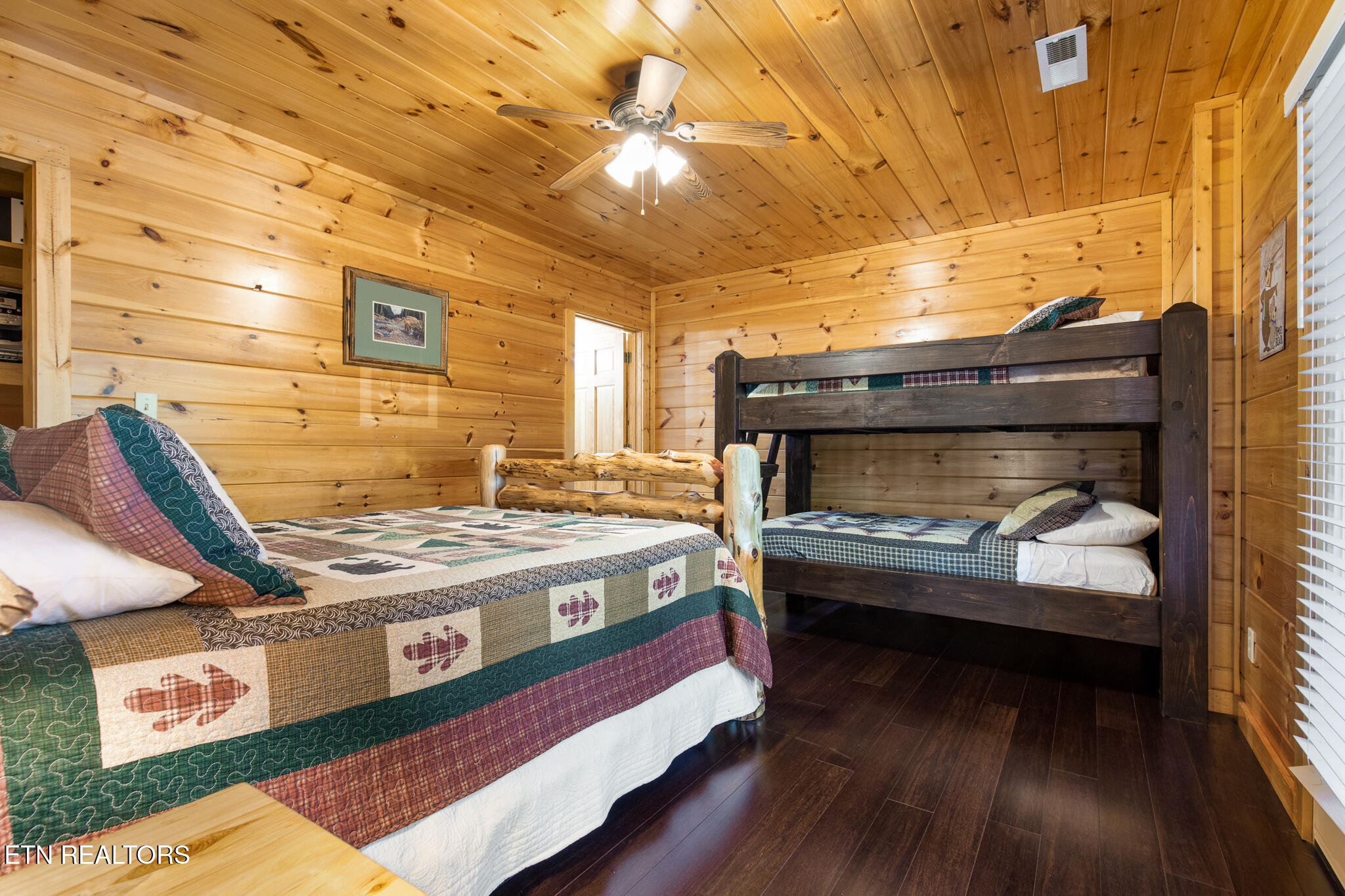 2471 Cove Mountain Lane Sevierville TN 37862