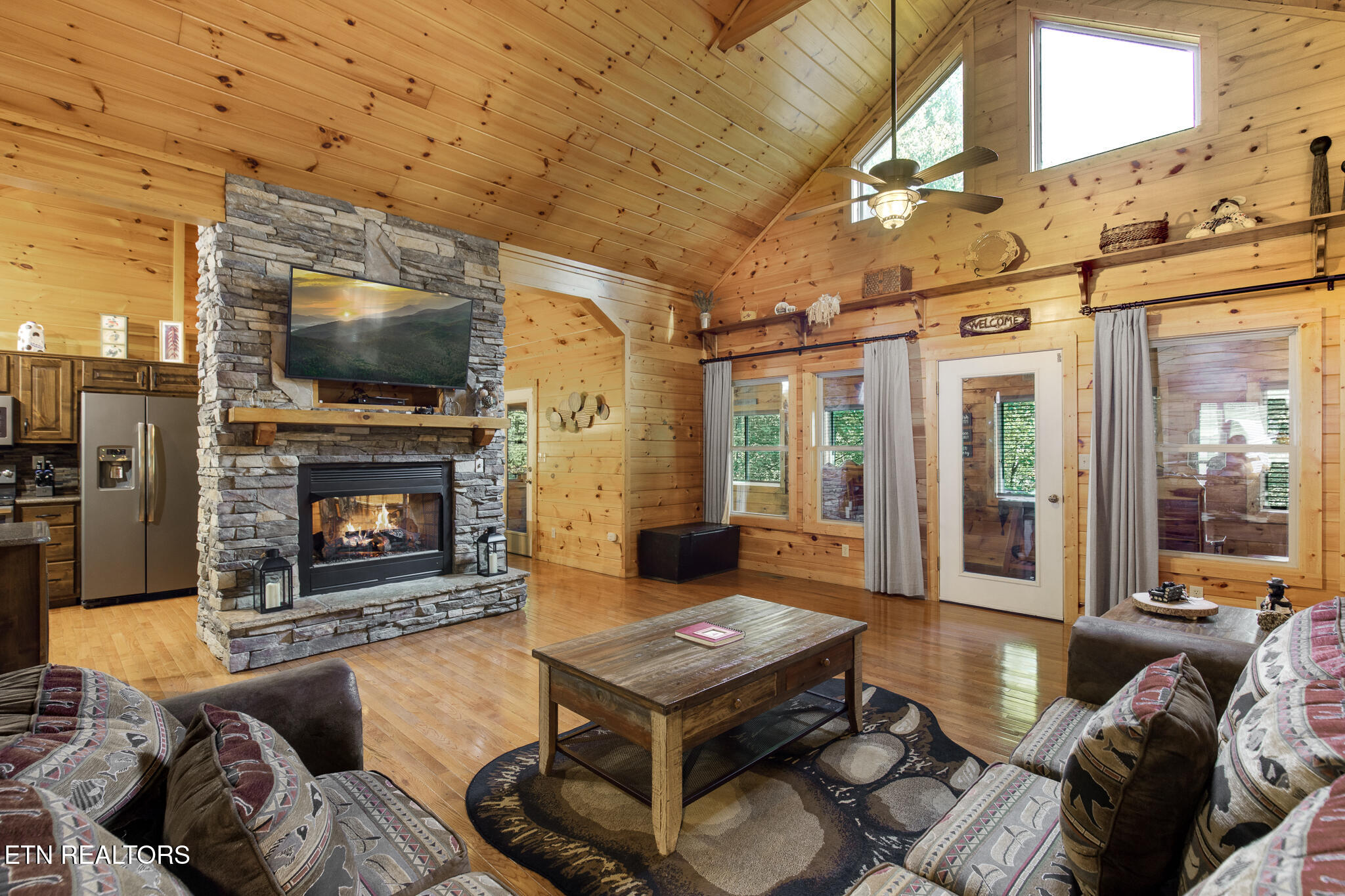 2471 Cove Mountain Lane Sevierville TN 37862