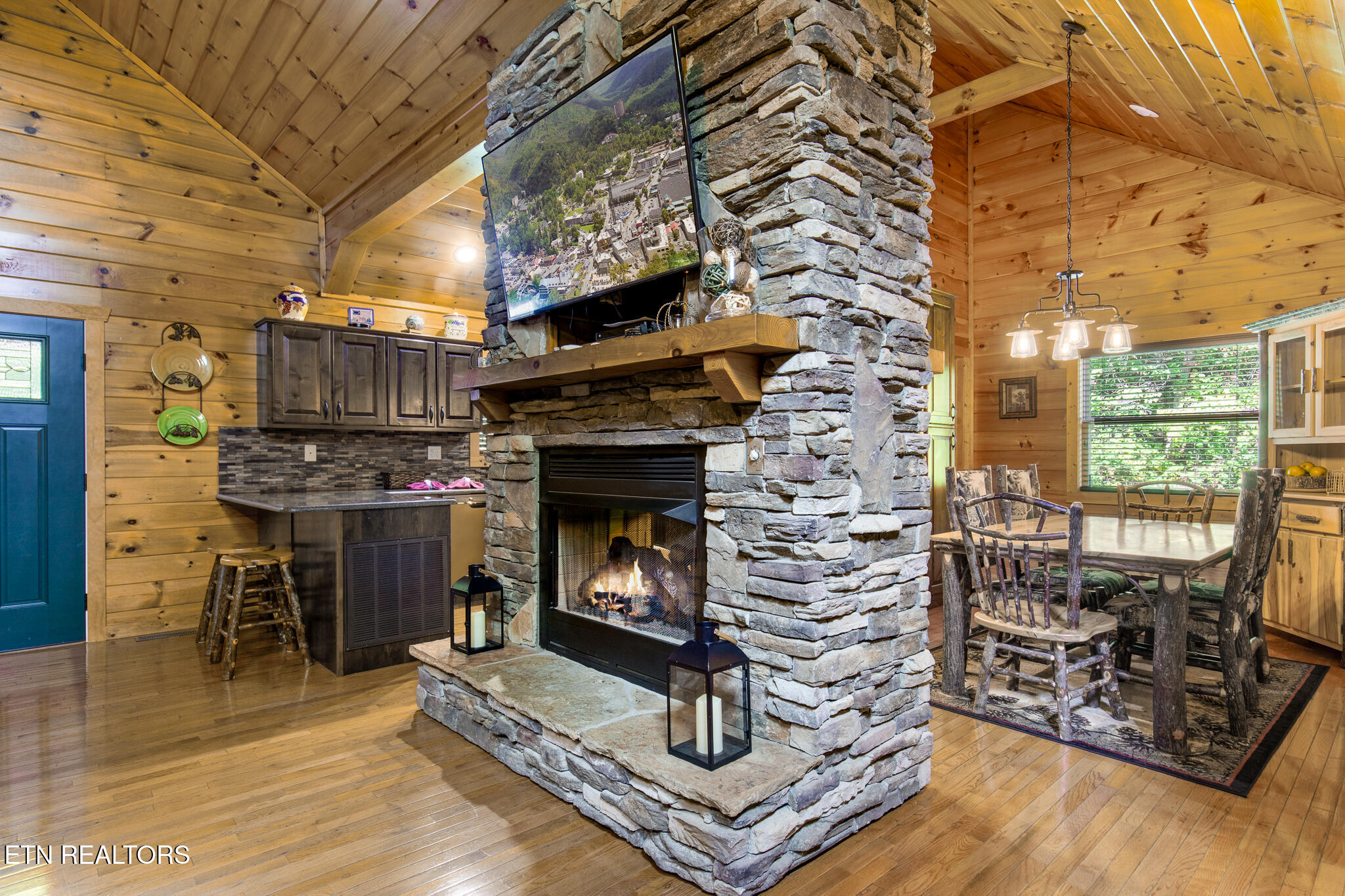 2471 Cove Mountain Lane Sevierville TN 37862