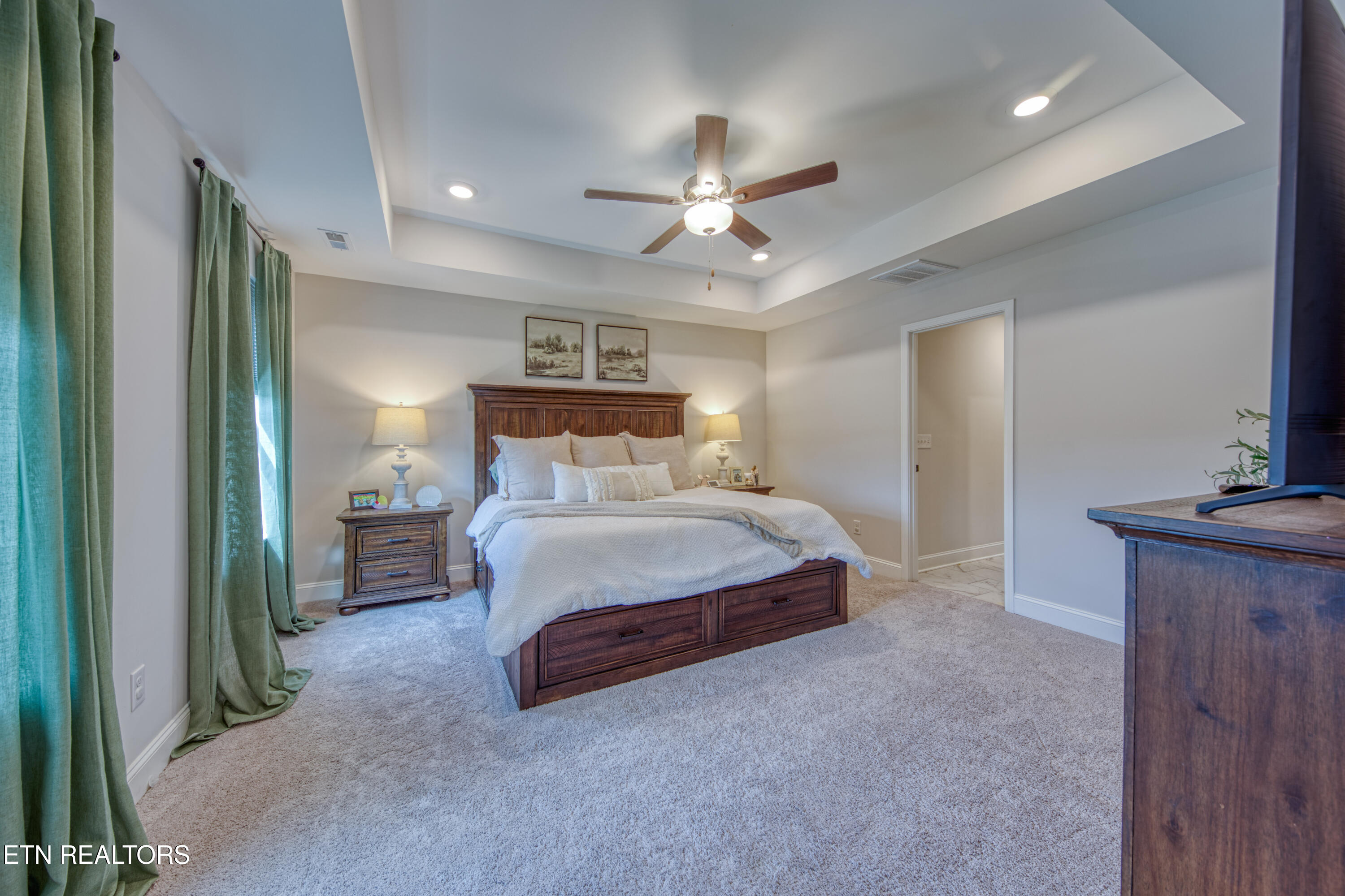 247 English Oak Lane Lenoir City TN 37771