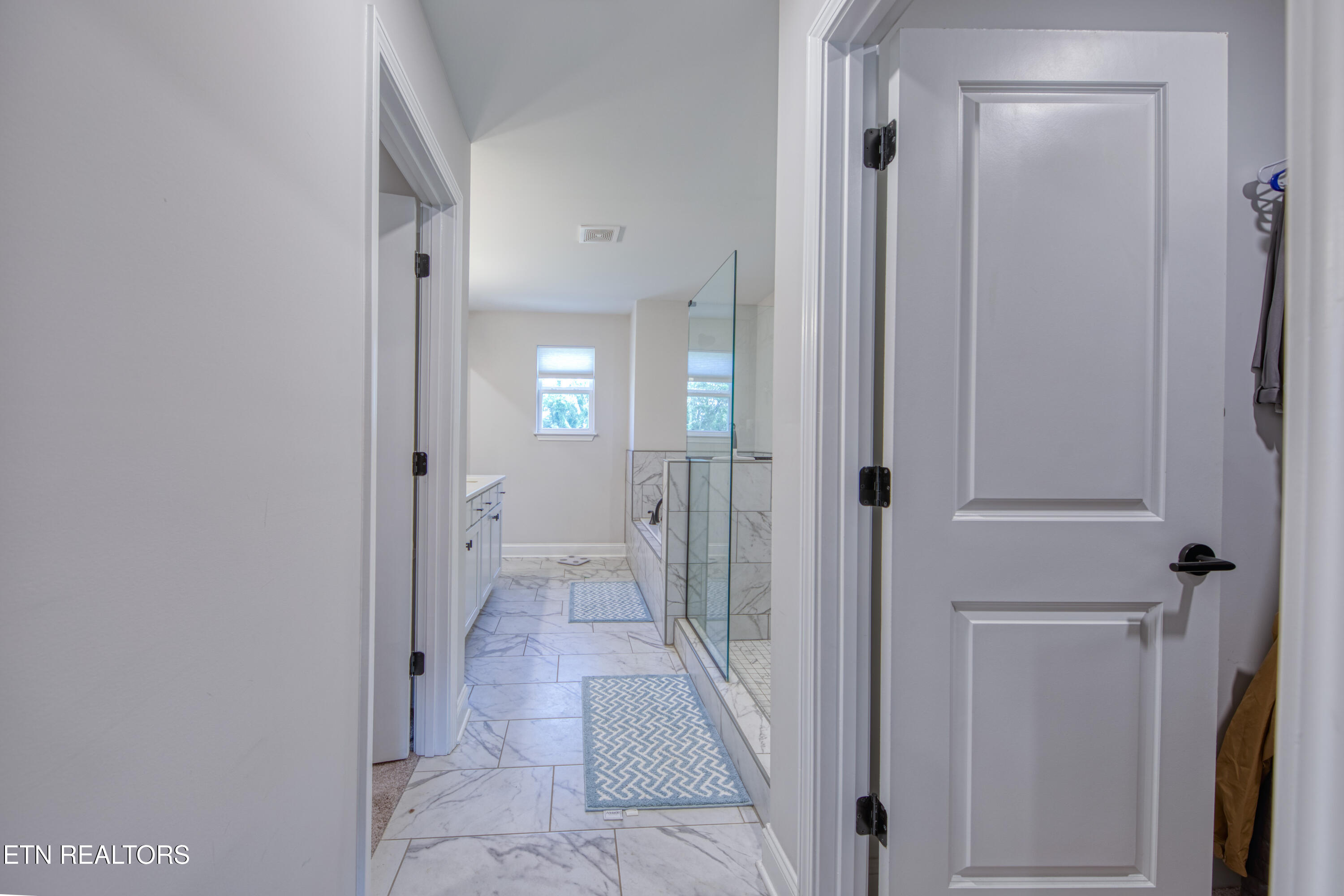 247 English Oak Lane Lenoir City TN 37771