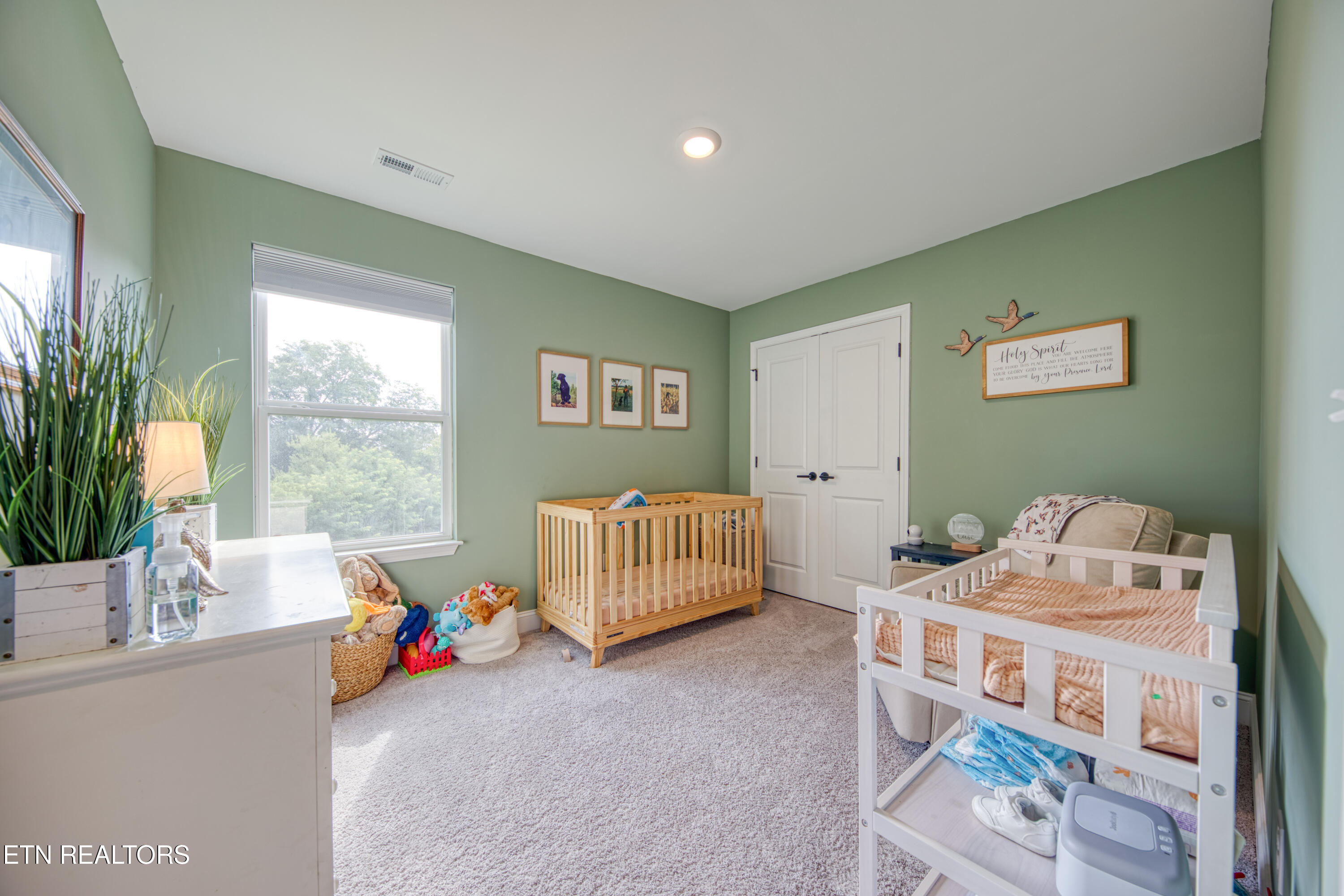 247 English Oak Lane Lenoir City TN 37771