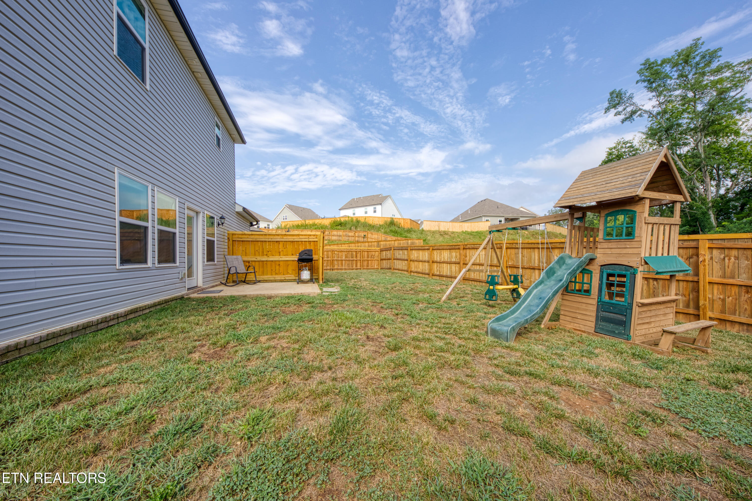 247 English Oak Lane Lenoir City TN 37771