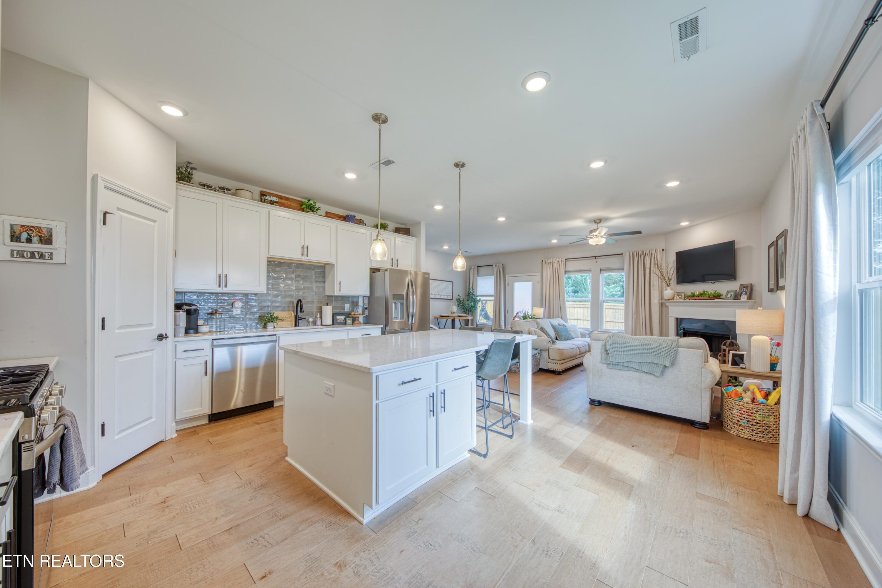247 English Oak Lane Lenoir City TN 37771