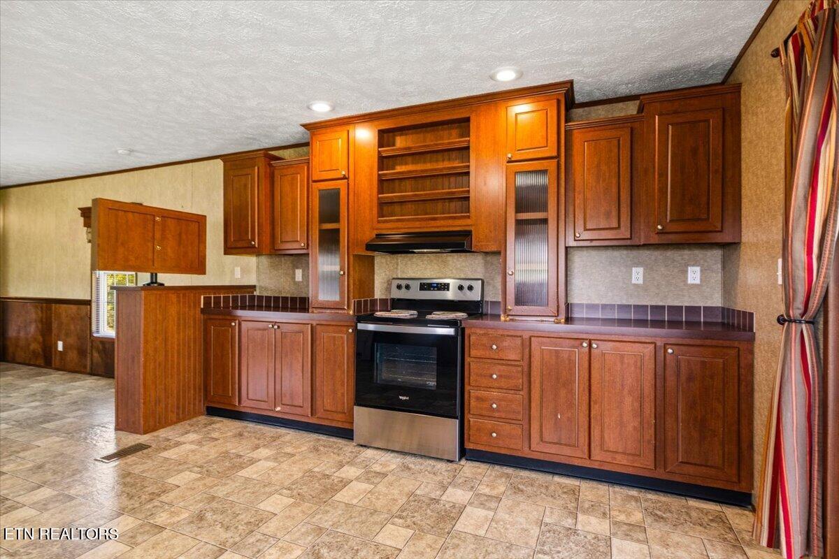 525 Cave Springs Road Tazewell TN 37879