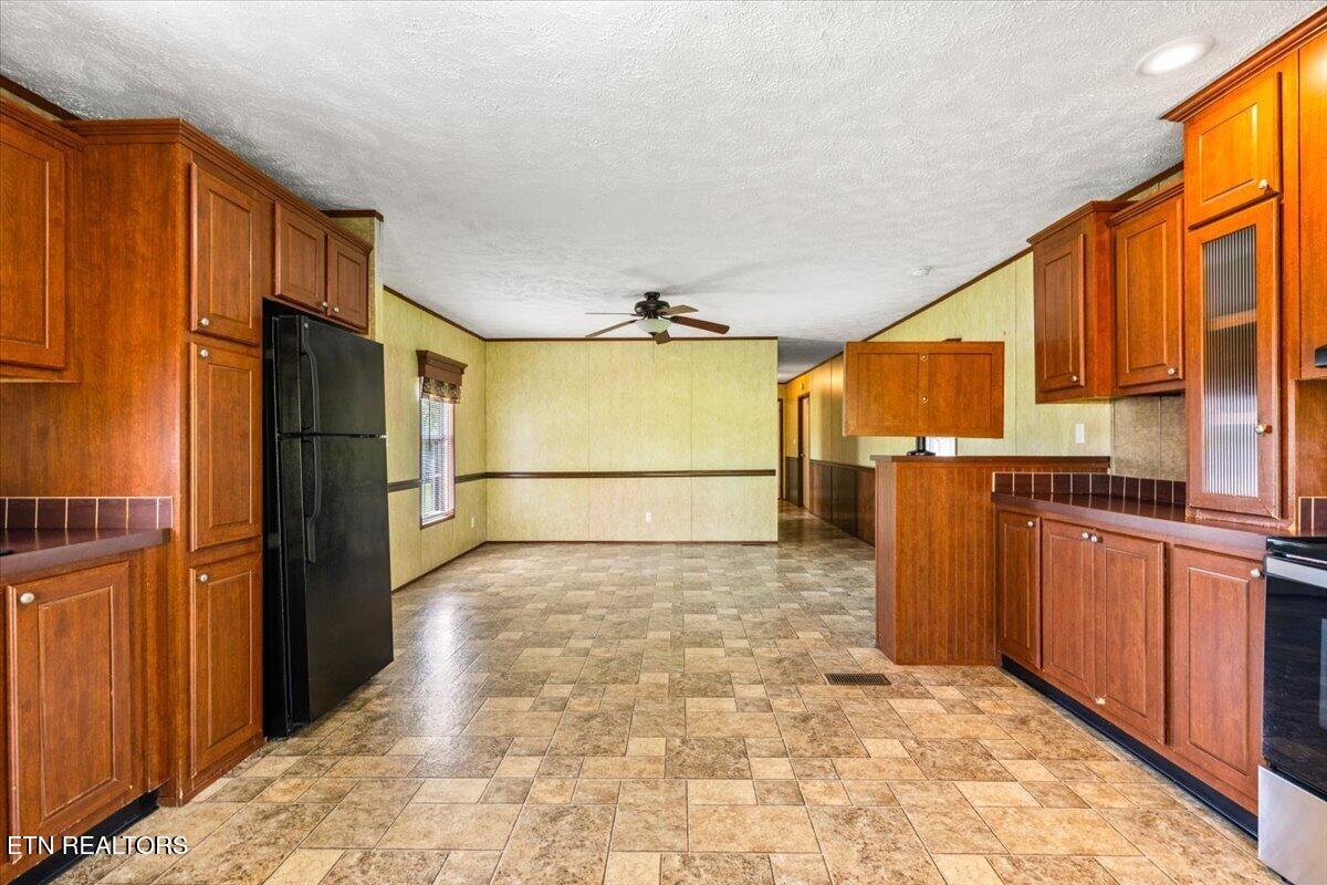 525 Cave Springs Road Tazewell TN 37879