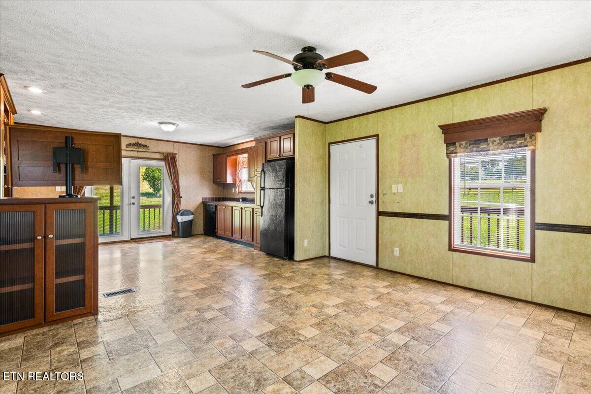 525 Cave Springs Road Tazewell TN 37879