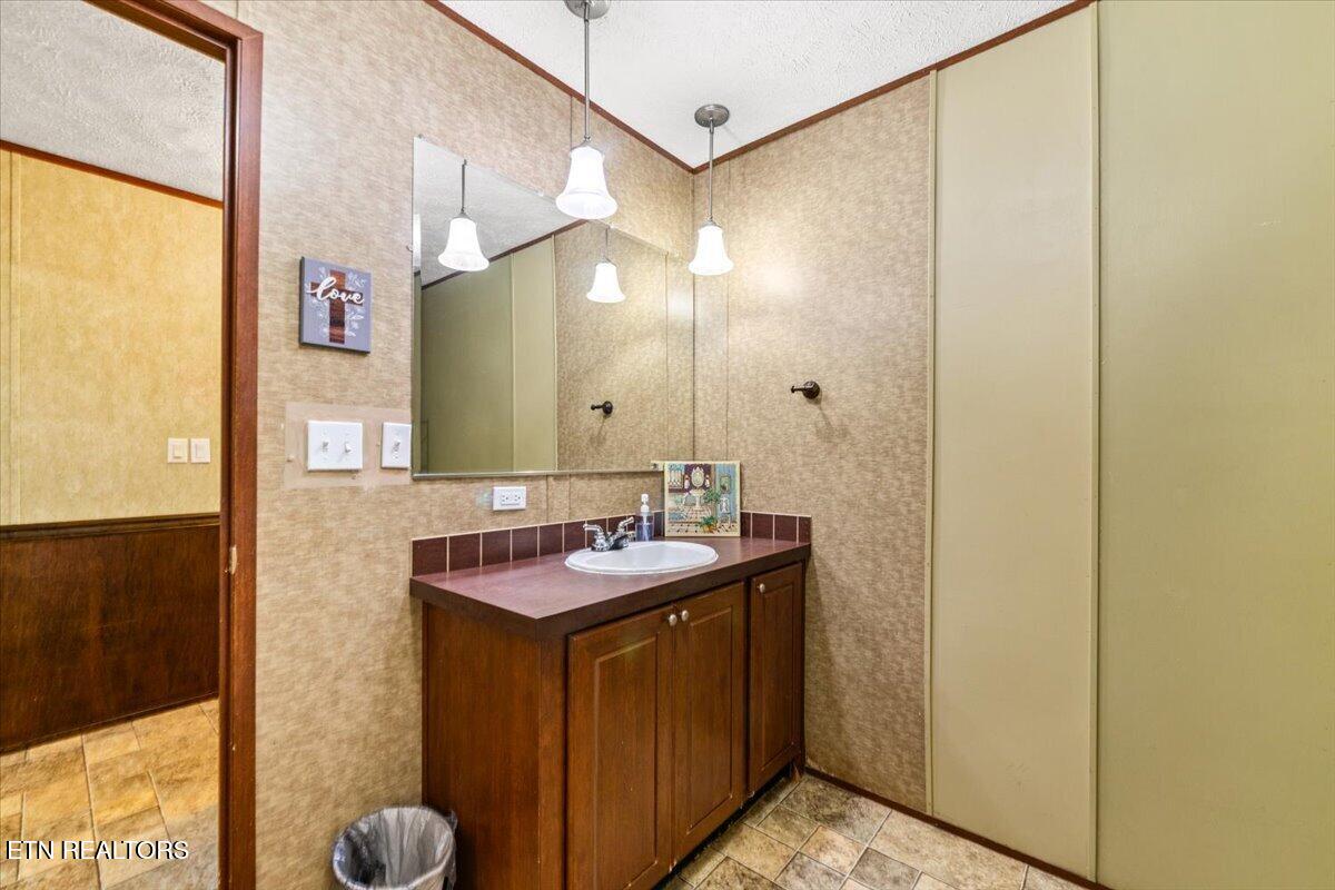 525 Cave Springs Road Tazewell TN 37879