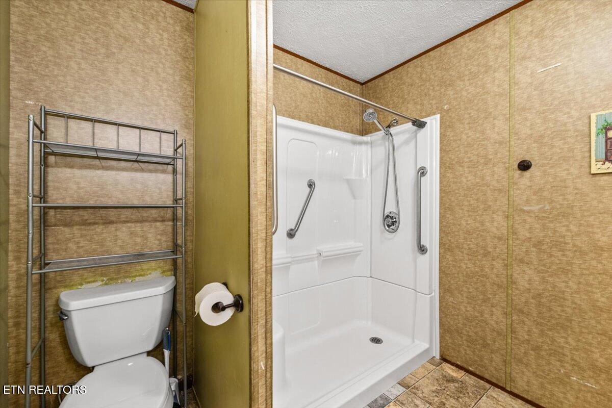 525 Cave Springs Road Tazewell TN 37879