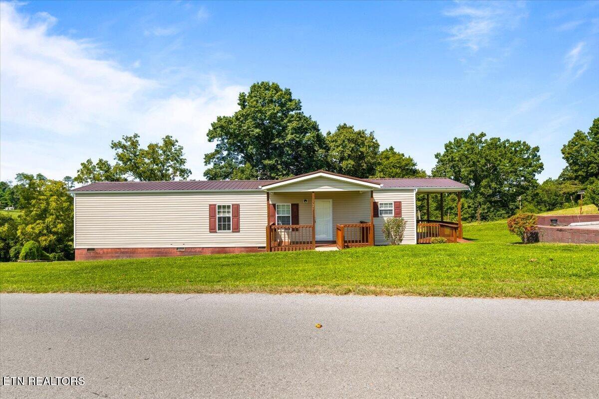 525 Cave Springs Road Tazewell TN 37879
