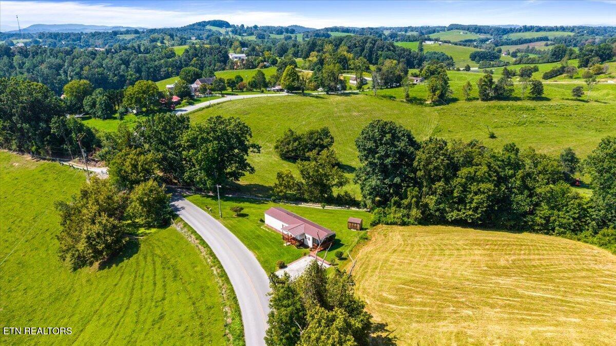 525 Cave Springs Road Tazewell TN 37879