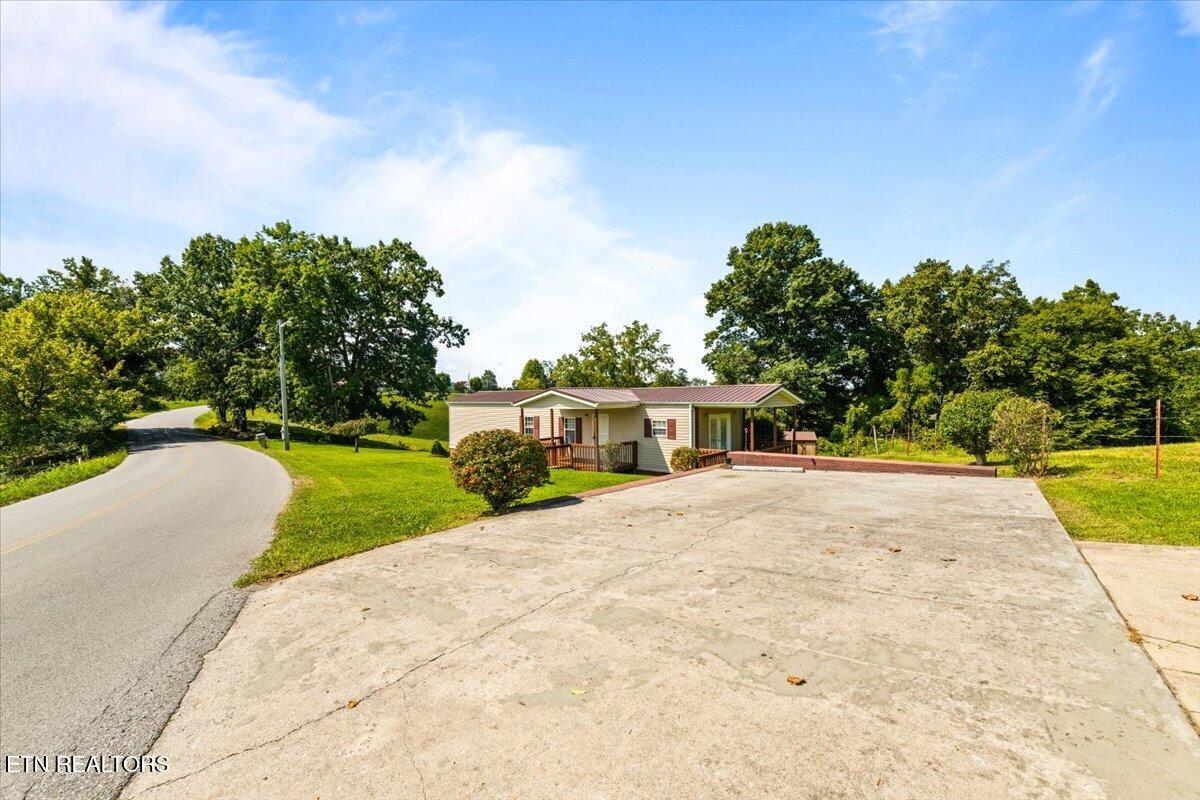 525 Cave Springs Road Tazewell TN 37879