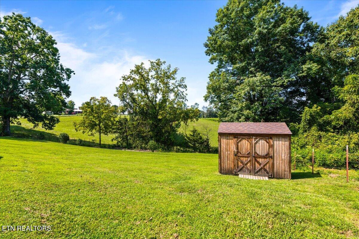 525 Cave Springs Road Tazewell TN 37879