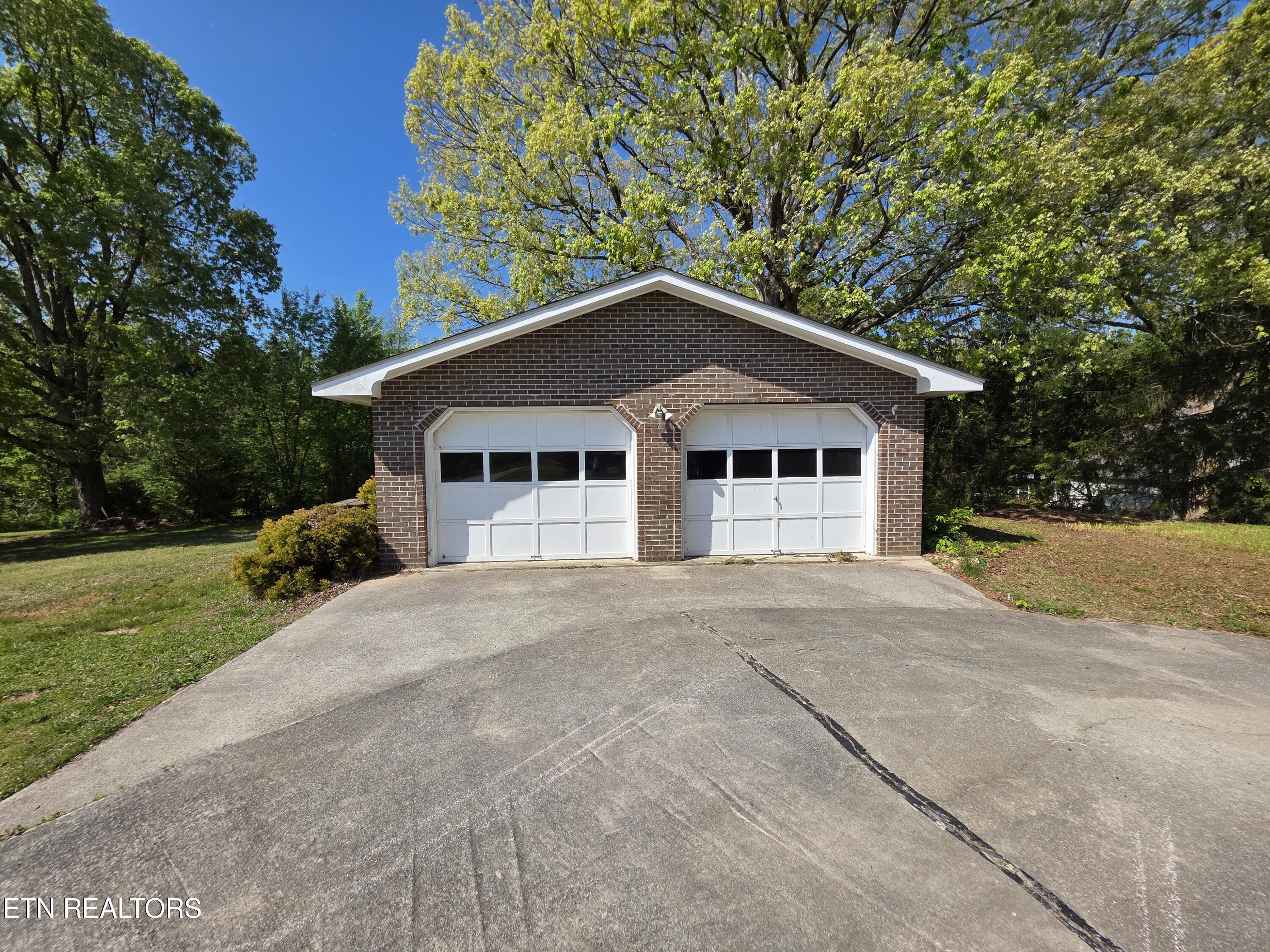 3602 Holland Trail Lenoir City TN 37772