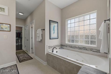 108 Cayuga Drive Loudon TN 37774