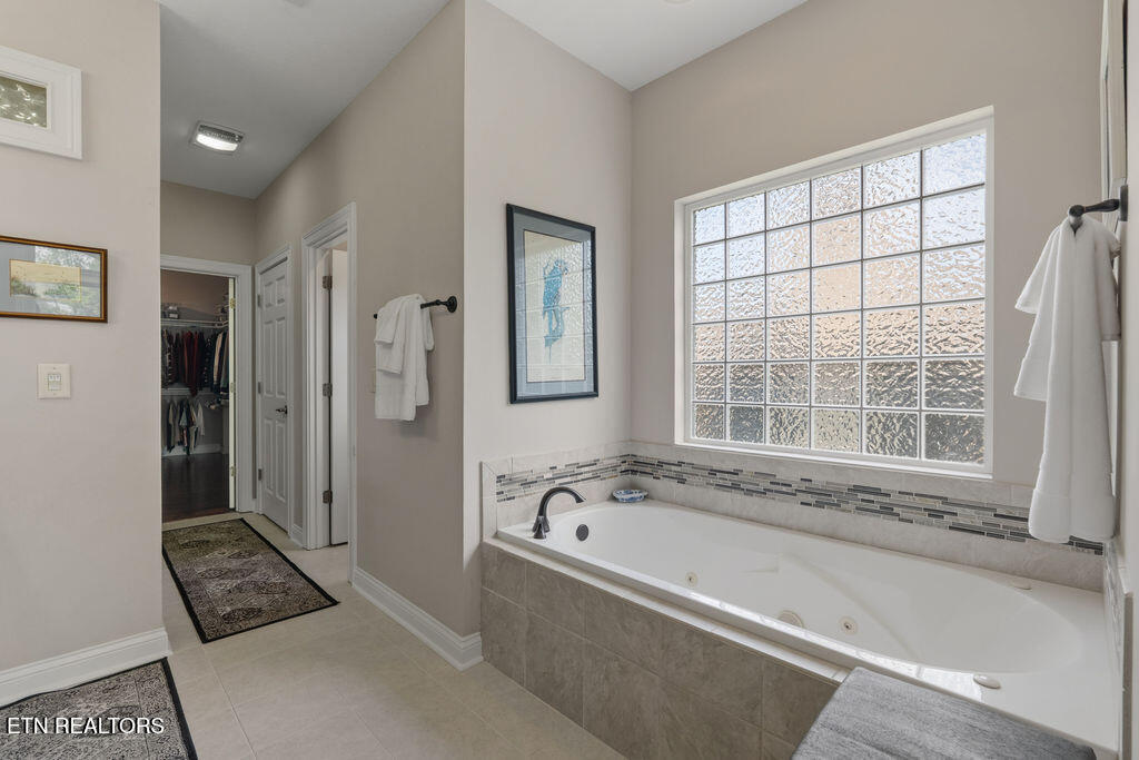 108 Cayuga Drive Loudon TN 37774