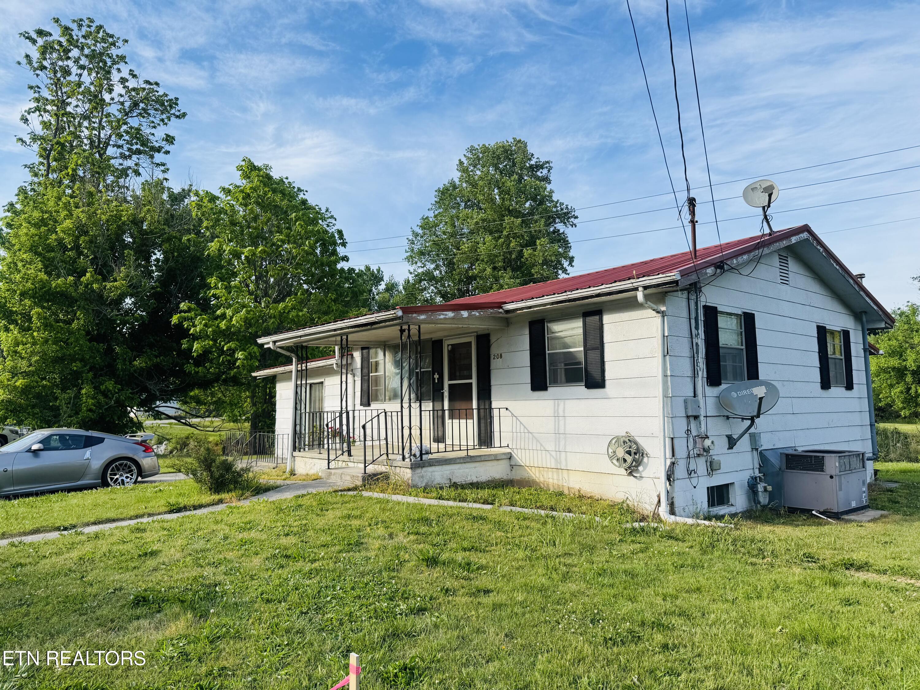 208 Leach Avenue Rocky Top TN 37769