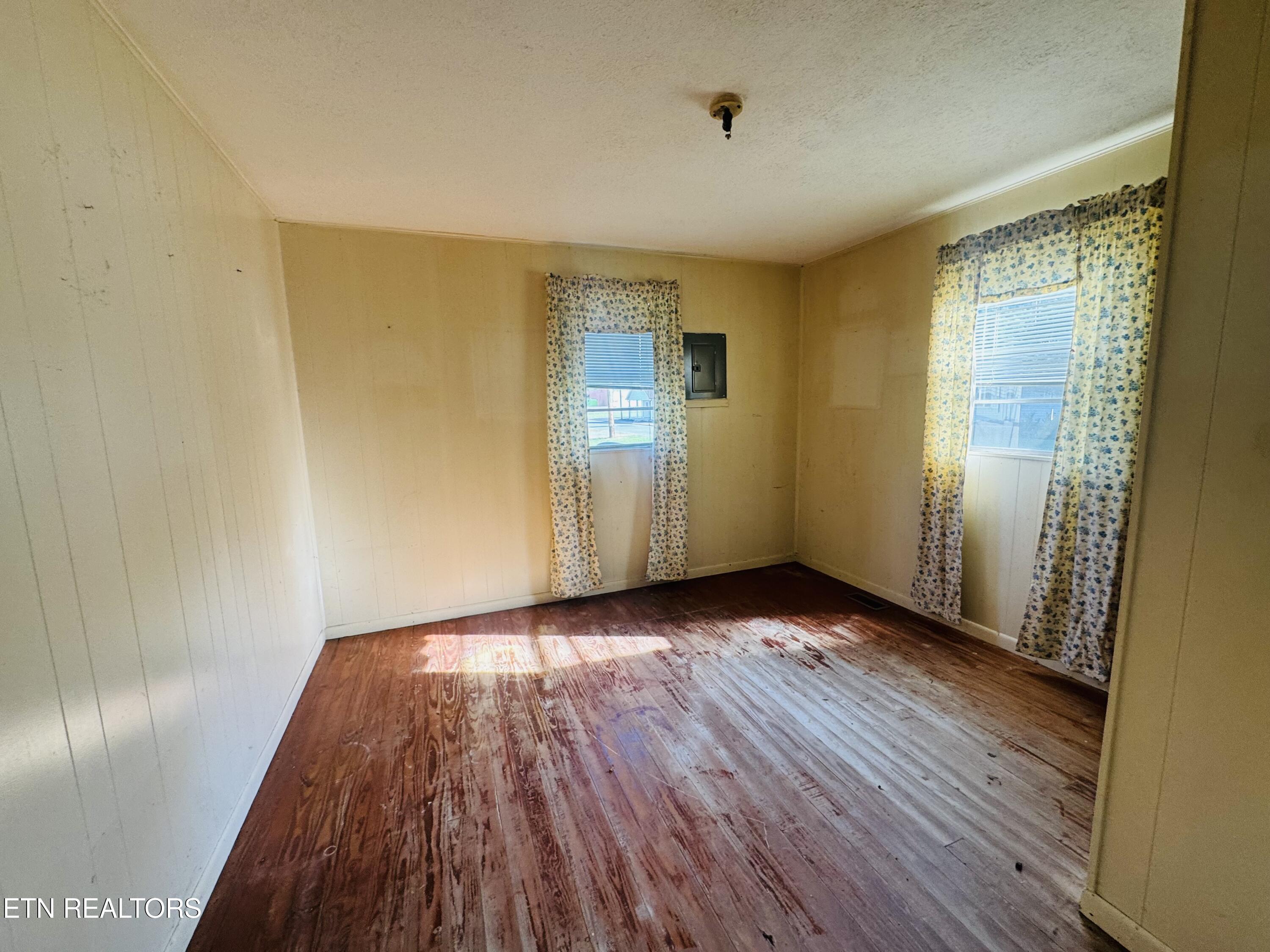 208 Leach Avenue Rocky Top TN 37769