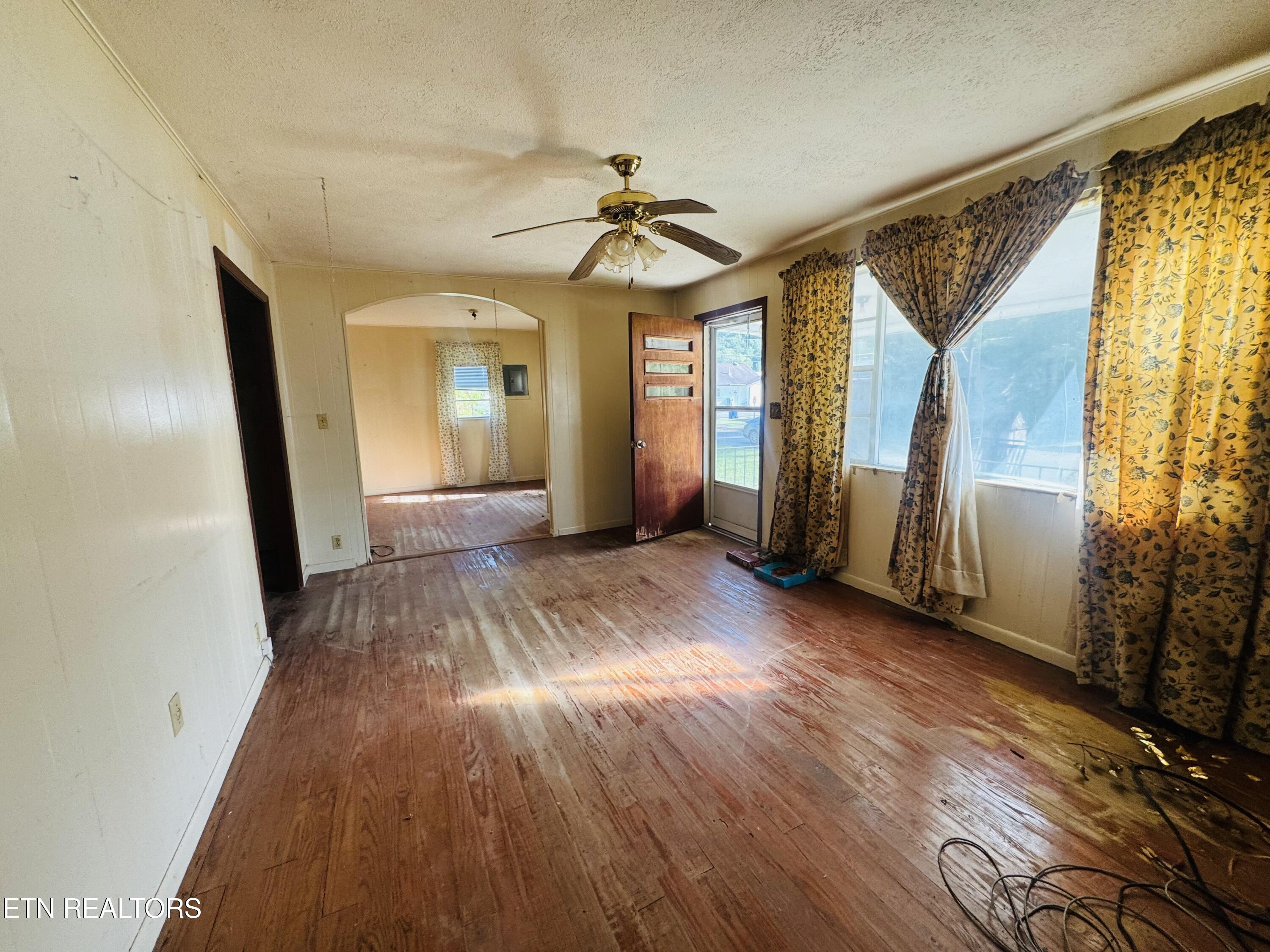 208 Leach Avenue Rocky Top TN 37769