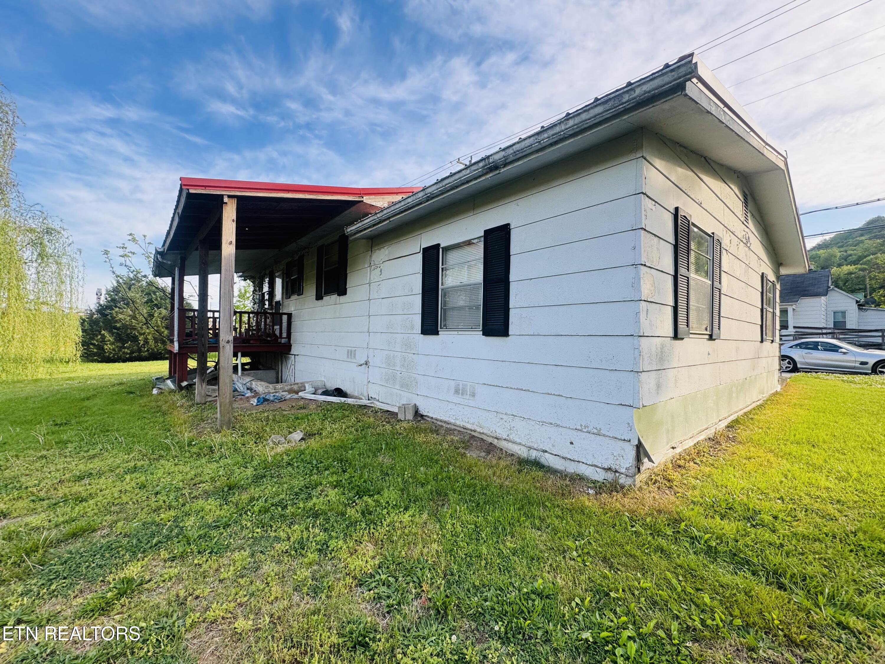 208 Leach Avenue Rocky Top TN 37769