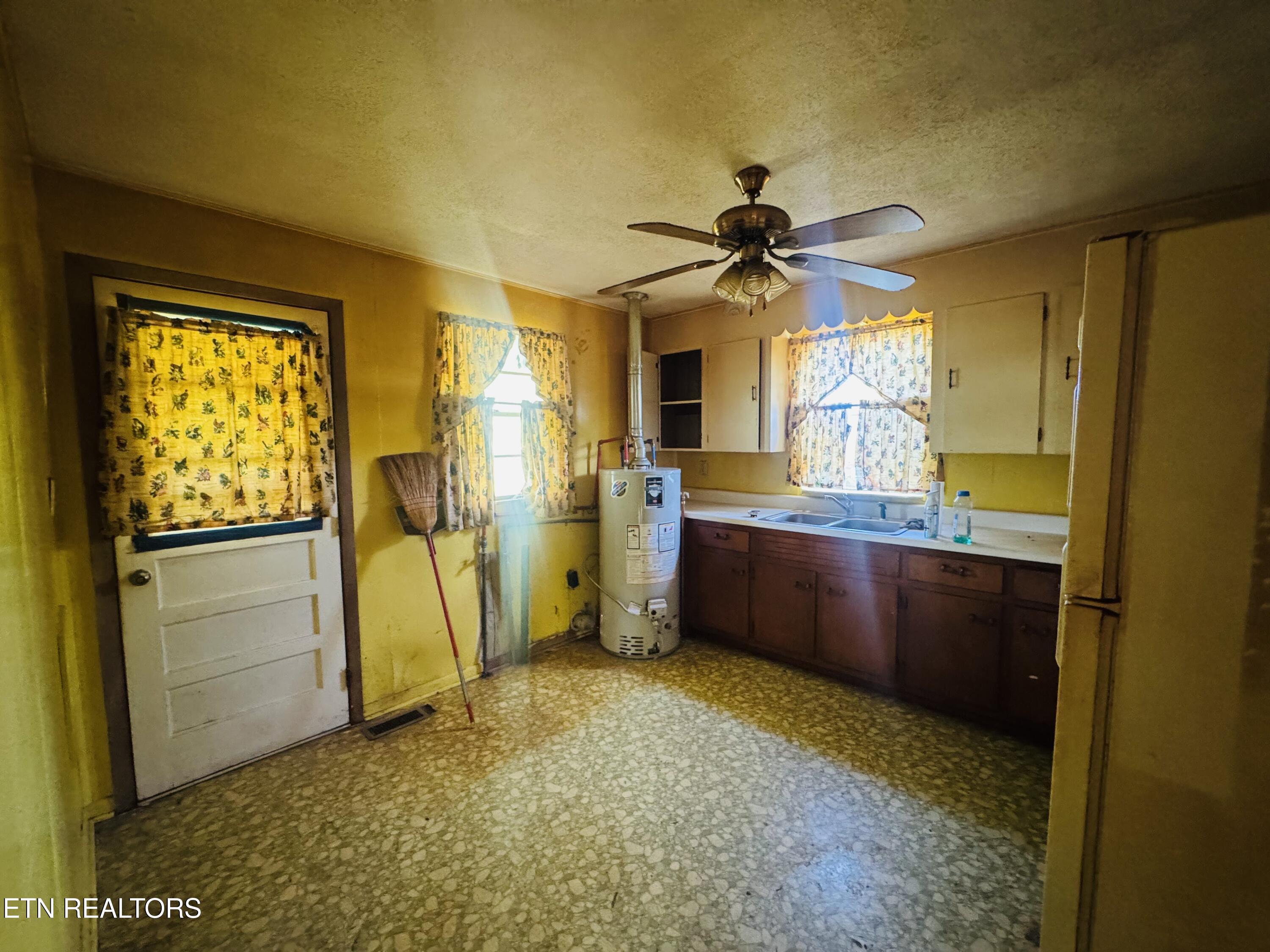 208 Leach Avenue Rocky Top TN 37769