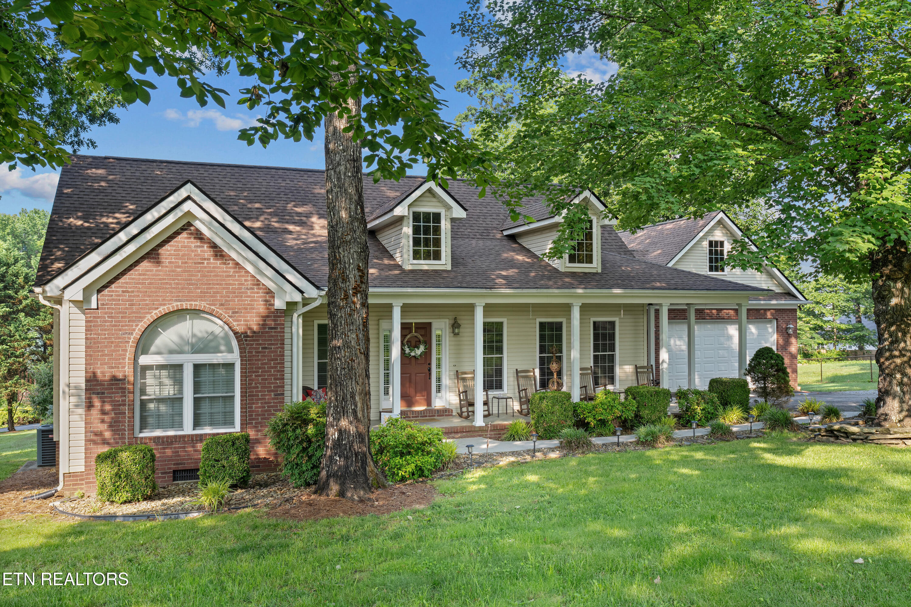 328 Hansels Lea Sevierville TN 37876