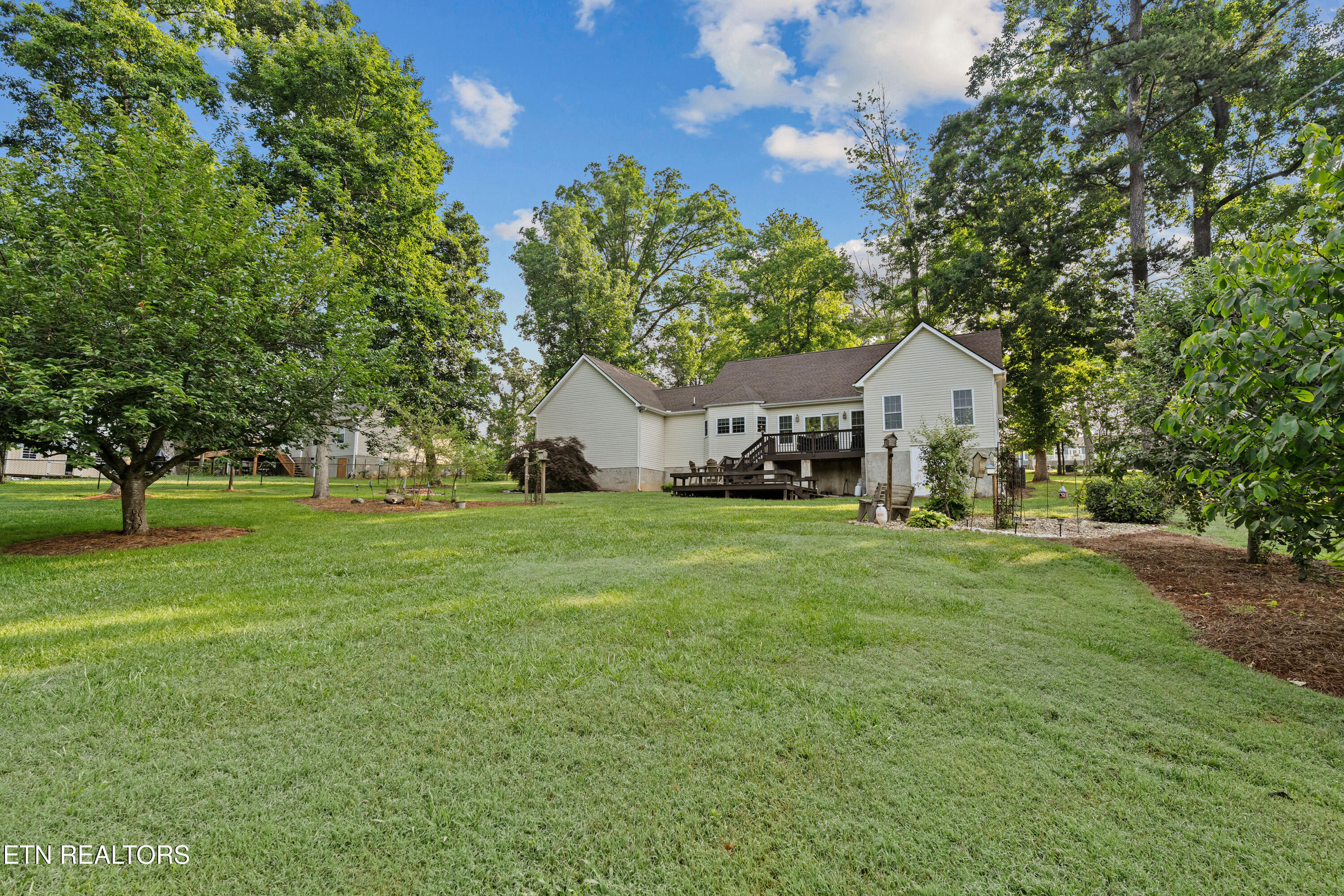 328 Hansels Lea Sevierville TN 37876