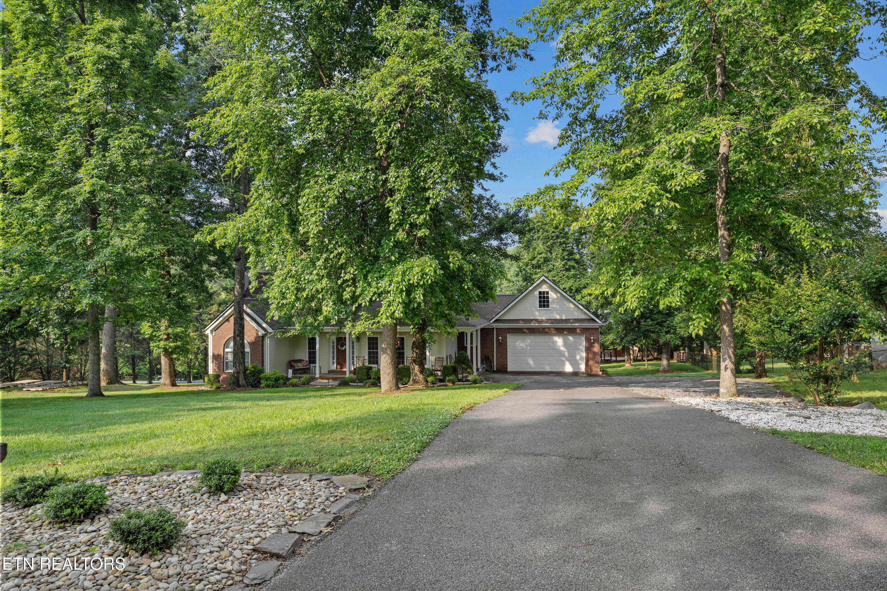 328 Hansels Lea Sevierville TN 37876