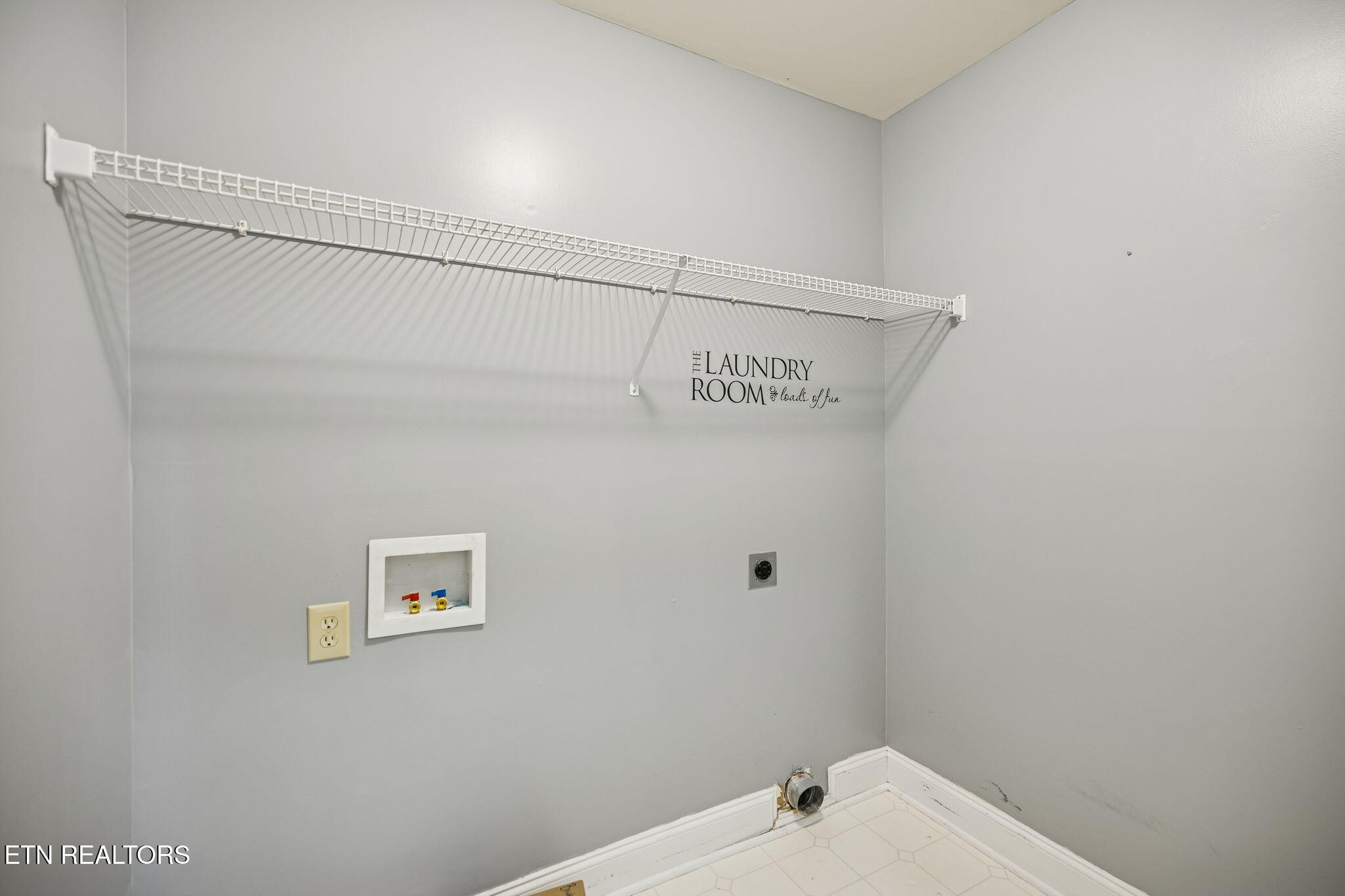 1365 Wineberry Road Powell TN 37849