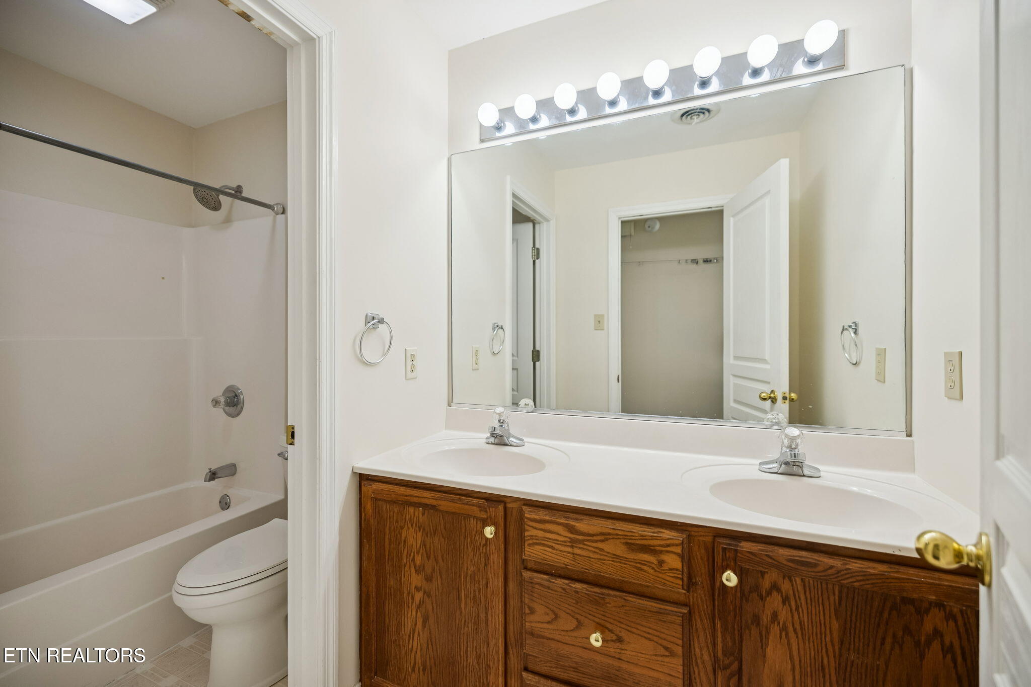 1365 Wineberry Road Powell TN 37849