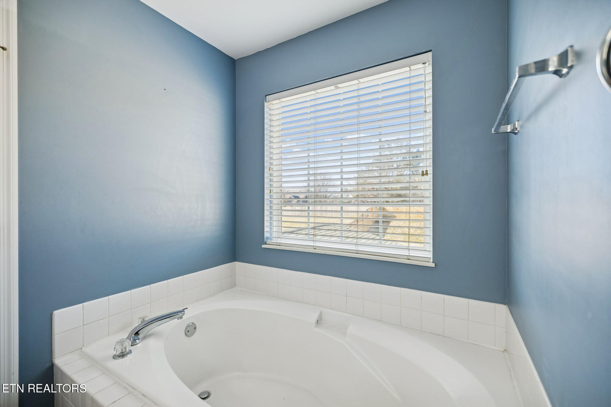 1365 Wineberry Road Powell TN 37849