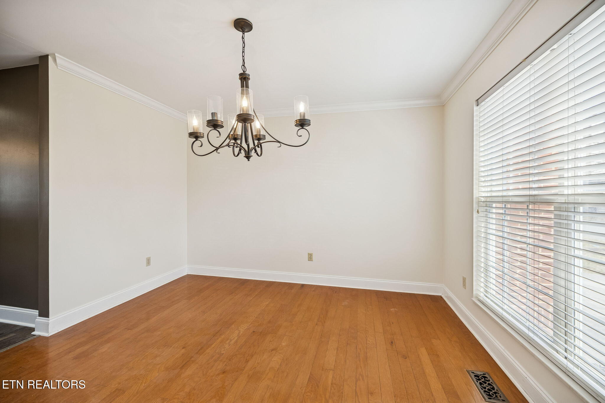 1365 Wineberry Road Powell TN 37849