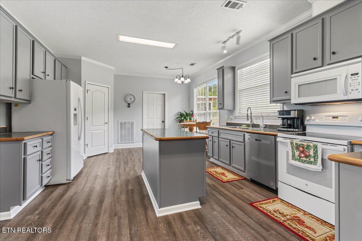 687 E Farrell Street Niota TN 37826