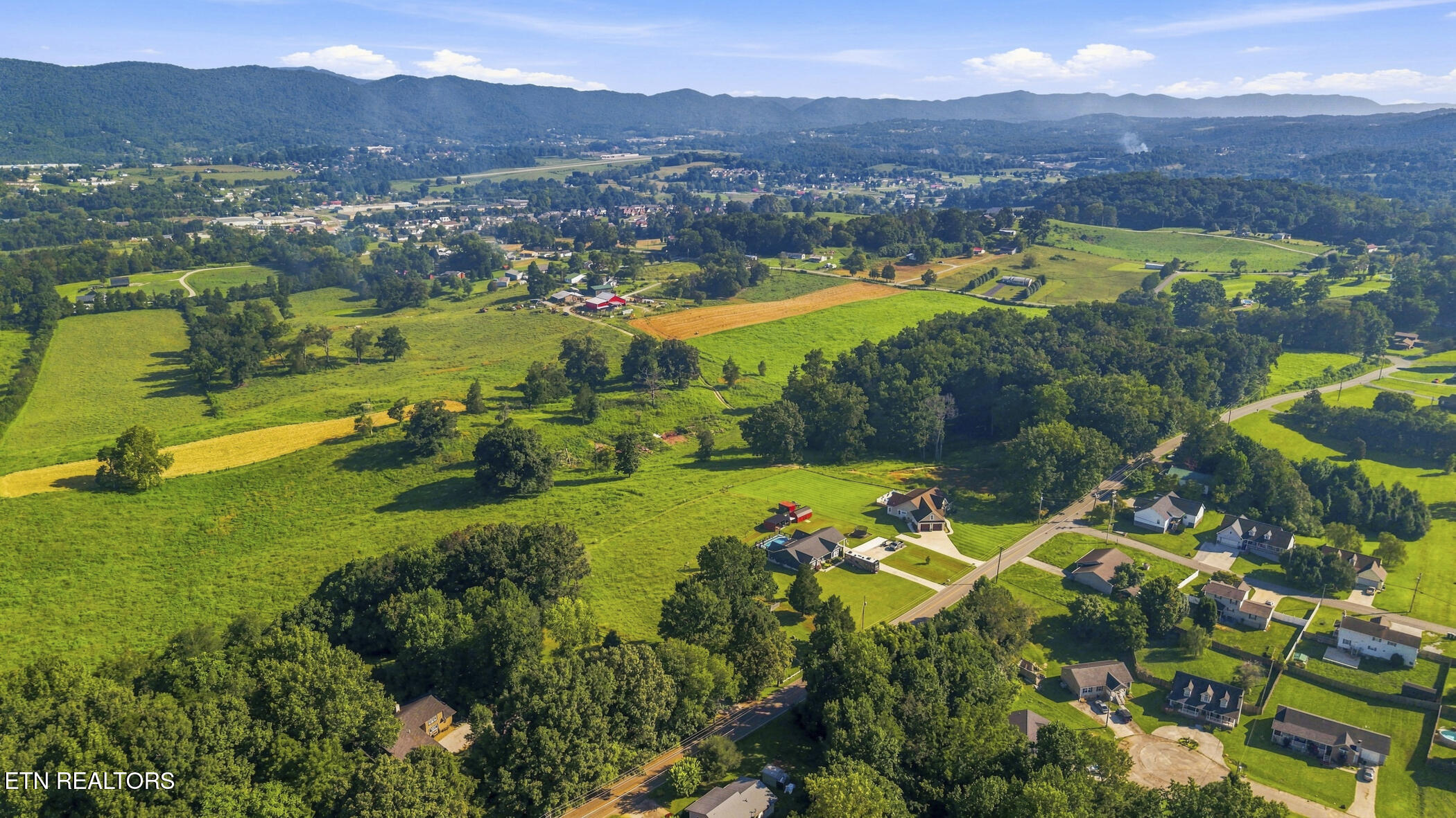 770 Mount Paran Road Jacksboro TN 37757