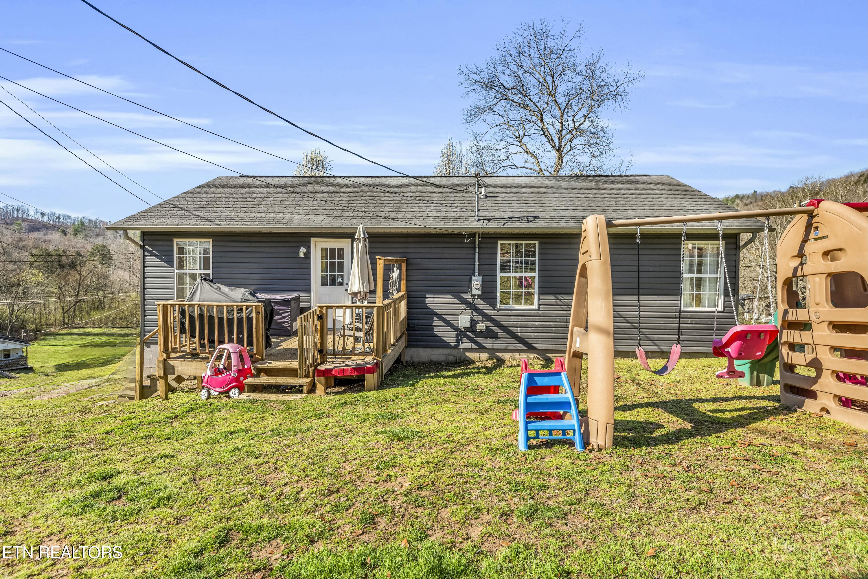 626 Kansas Lane Oliver Springs TN 37840